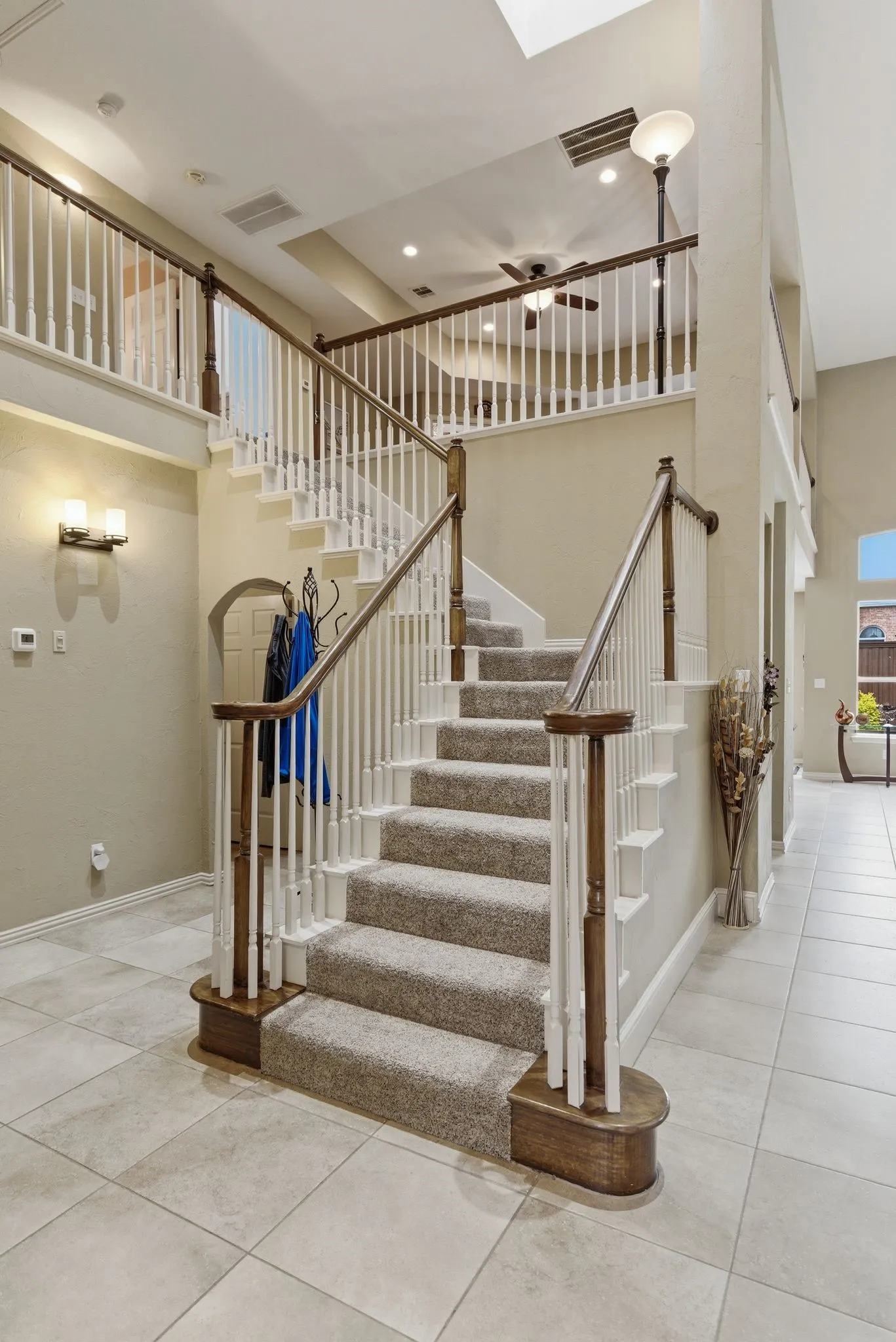 Single Family Residence For Sale in Denton County , 17816 Cypress Falls Drive, Dallas, Texas 75287, 4 Bedroom, 4 Bathroom, 3 Garage spaces, 3,734 Sqft, built in 1997, Preowned, mls#21239373, Real Estate Agent in Dallas, Homes For Sale in Denton county, Homes For Sale in Dallas, Realtor in Dallas Texas, Real Estate Brokerage Independent Realty Texas, Luminita Cordes Realtor