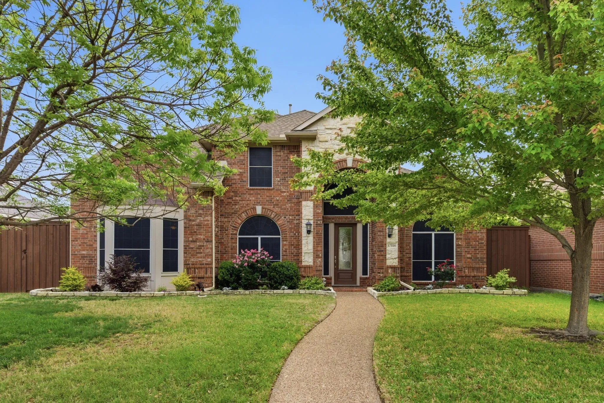 Single Family Residence For Sale in Denton County , 17816 Cypress Falls Drive, Dallas, Texas 75287, 4 Bedroom, 4 Bathroom, 3 Garage spaces, 3,734 Sqft, built in 1997, Preowned, mls#21239373, Real Estate Agent in Dallas, Homes For Sale in Denton county, Homes For Sale in Dallas, Realtor in Dallas Texas, Real Estate Brokerage Independent Realty Texas, Luminita Cordes Realtor