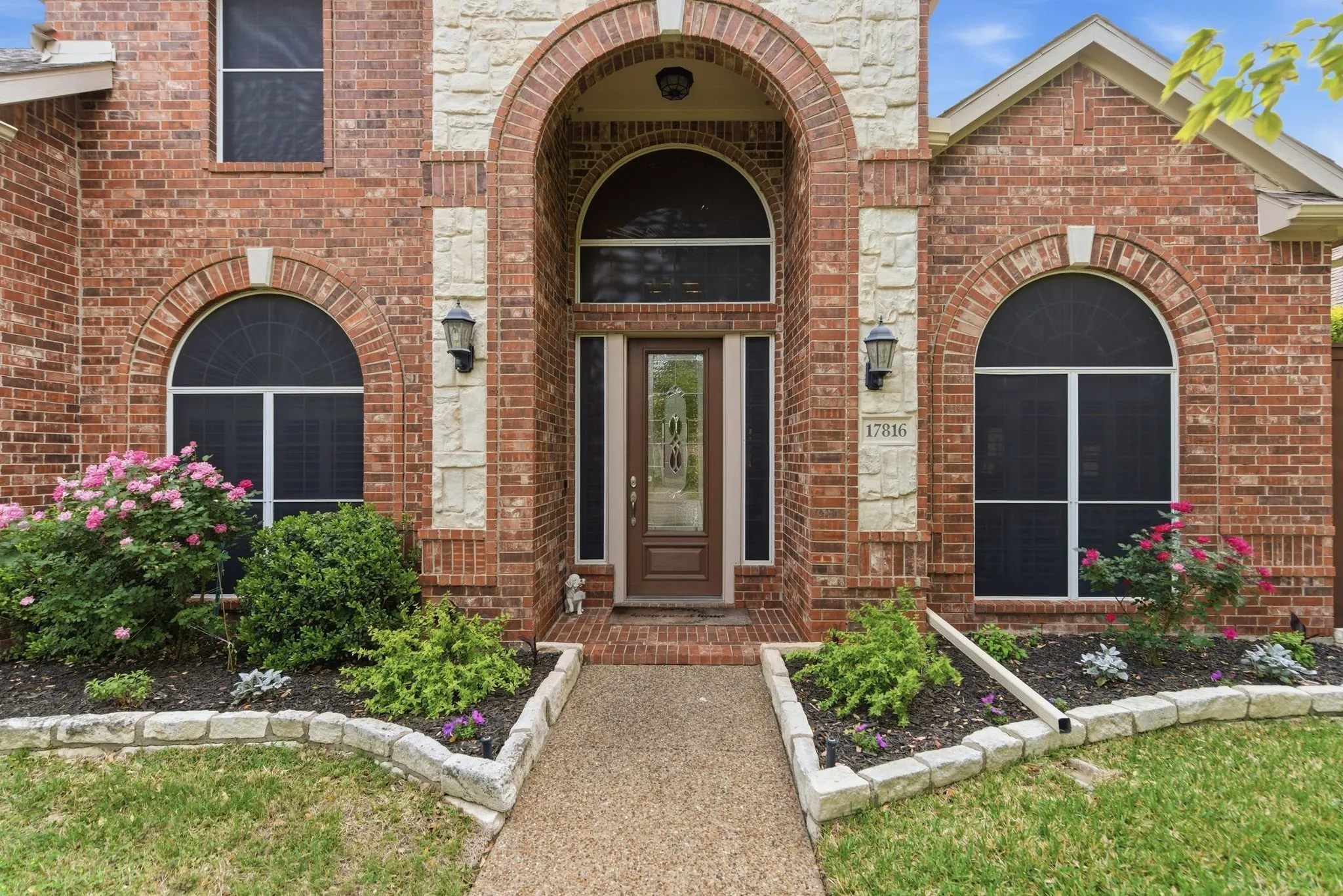 Single Family Residence For Sale in Denton County , 17816 Cypress Falls Drive, Dallas, Texas 75287, 4 Bedroom, 4 Bathroom, 3 Garage spaces, 3,734 Sqft, built in 1997, Preowned, mls#21239373, Real Estate Agent in Dallas, Homes For Sale in Denton county, Homes For Sale in Dallas, Realtor in Dallas Texas, Real Estate Brokerage Independent Realty Texas, Luminita Cordes Realtor