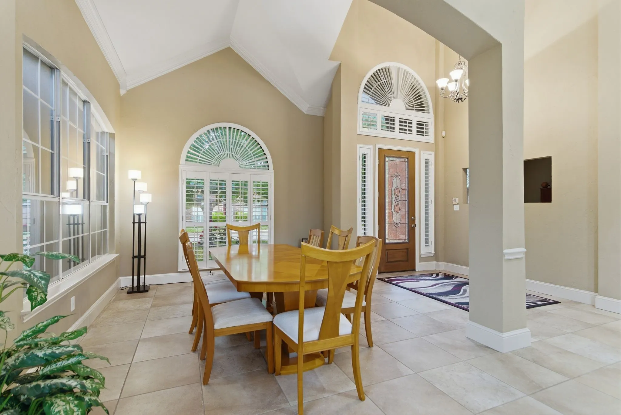 Single Family Residence For Sale in Denton County , 17816 Cypress Falls Drive, Dallas, Texas 75287, 4 Bedroom, 4 Bathroom, 3 Garage spaces, 3,734 Sqft, built in 1997, Preowned, mls#21239373, Real Estate Agent in Dallas, Homes For Sale in Denton county, Homes For Sale in Dallas, Realtor in Dallas Texas, Real Estate Brokerage Independent Realty Texas, Luminita Cordes Realtor