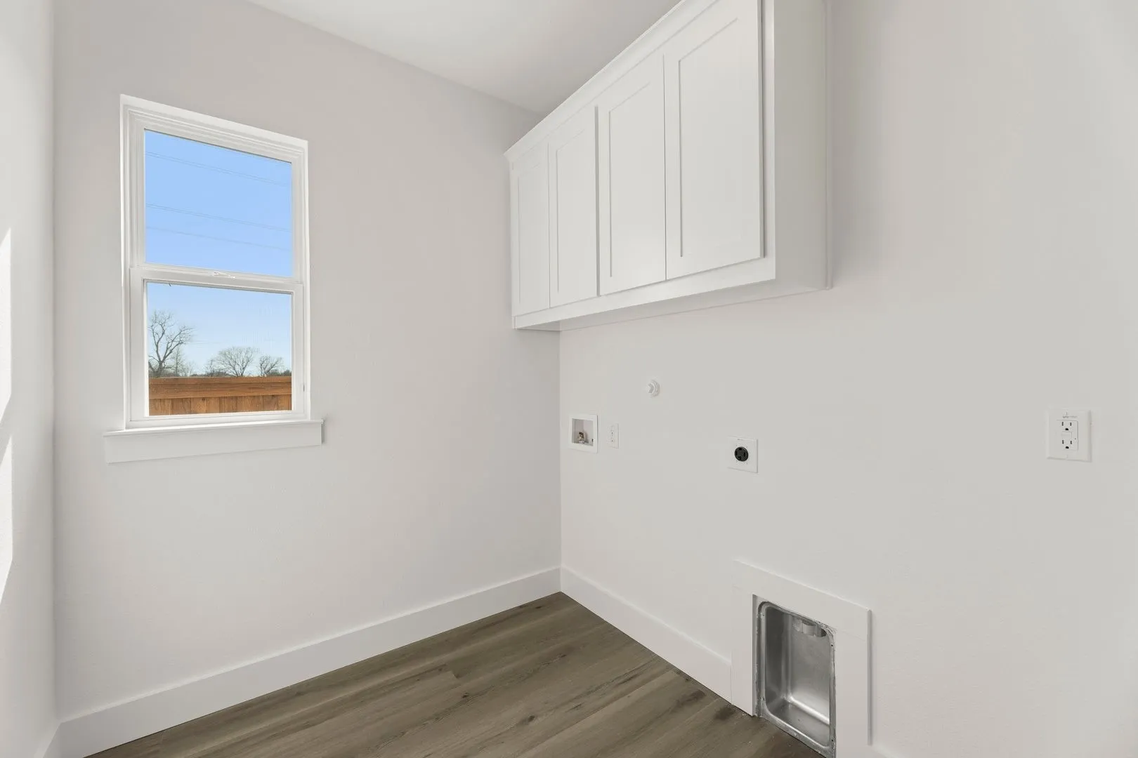 Single Family Residence For Sale in Collin County , 1406 Unity Village Trail, Lucas, Texas 75098, 5 Bedroom, 4 Bathroom, 2 Garage spaces, 3,220 Sqft, built in 2025, mls#21240560, Real Estate Agent in Lucas, Homes For Sale in Collin county, Homes For Sale in Lucas, Realtor in Lucas Texas, Real Estate Brokerage Independent Realty Texas, Luminita Cordes Realtor