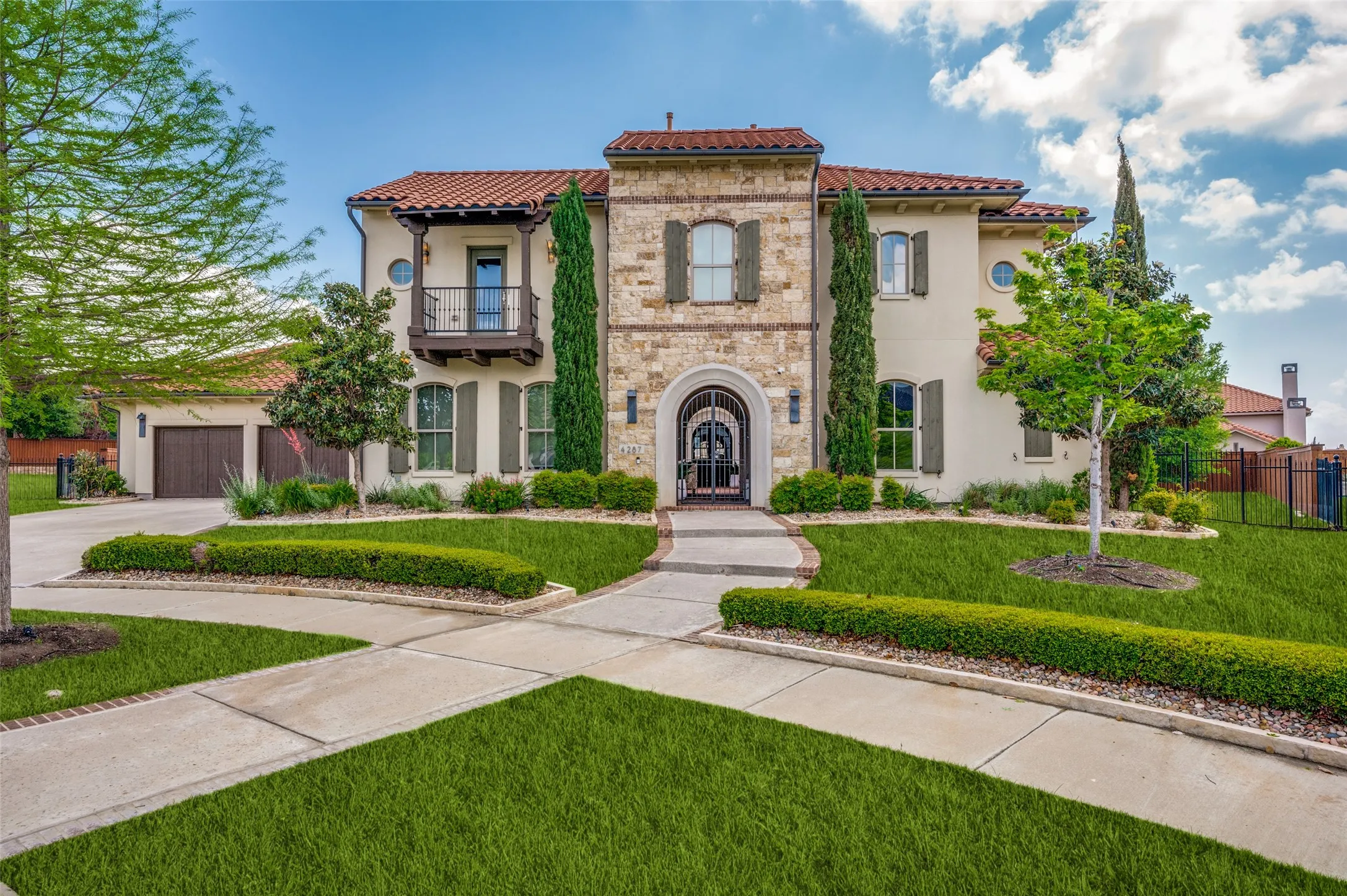 Single Family Residence For Sale in Denton County , 4287 Hickory Grove Lane, Frisco, Texas 75033, 6 Bedroom, 7 Bathroom, 4 Garage spaces, 5,643 Sqft, built in 2016, Preowned, mls#21239548, Real Estate Agent in Frisco, Homes For Sale in Denton county, Homes For Sale in Frisco, Realtor in Frisco Texas, Real Estate Brokerage Independent Realty Texas, Luminita Cordes Realtor