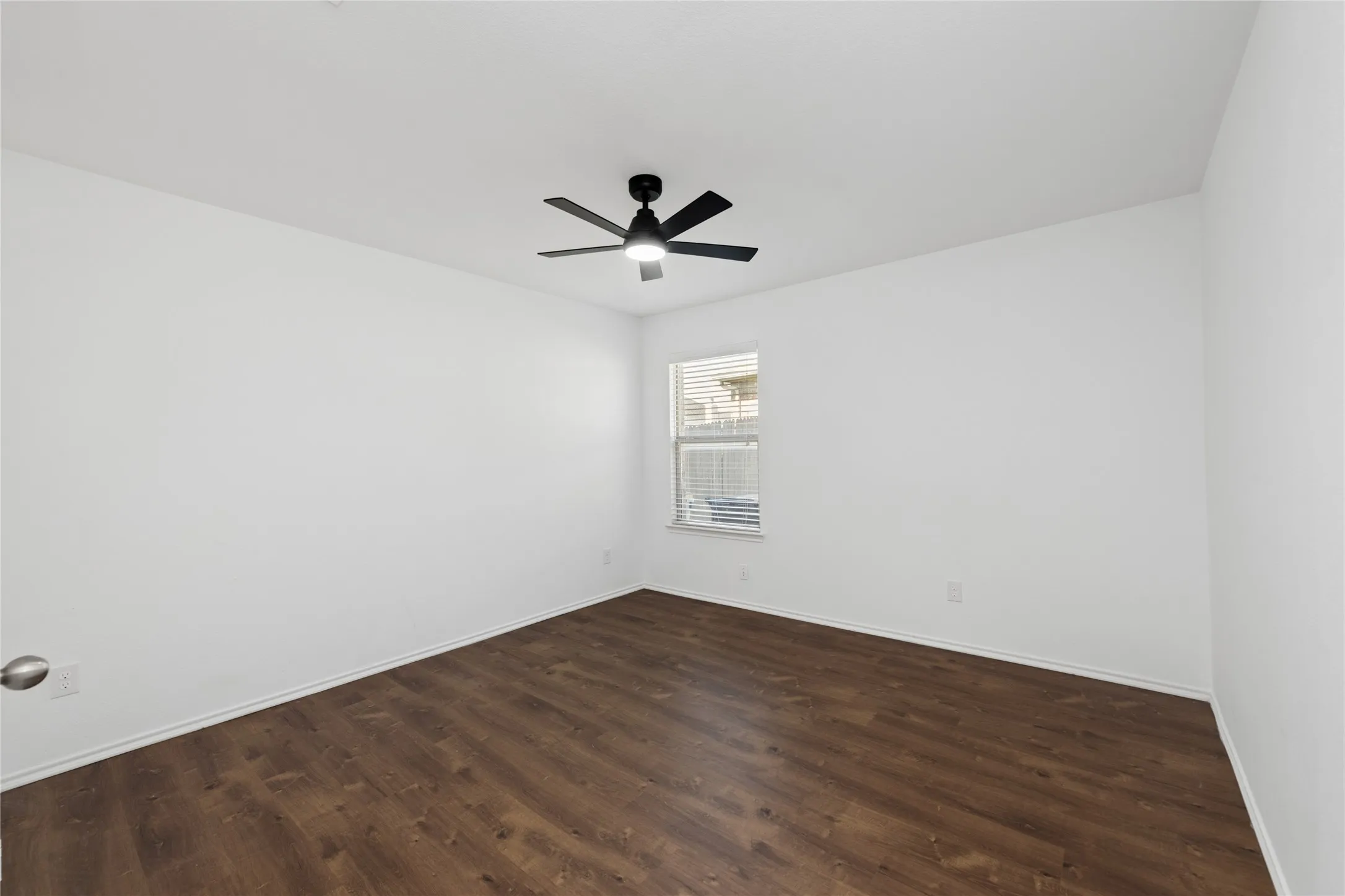Single Family Residence For Sale in Collin County , 402 Andalusian Trail, Celina, Texas 75009, 4 Bedroom, 2 Bathroom, 2 Garage spaces, 1,833 Sqft, built in 2014, mls#21239896, Real Estate Agent in Celina, Homes For Sale in Collin county, Homes For Sale in Celina, Realtor in Celina Texas, Real Estate Brokerage Independent Realty Texas, Luminita Cordes Realtor