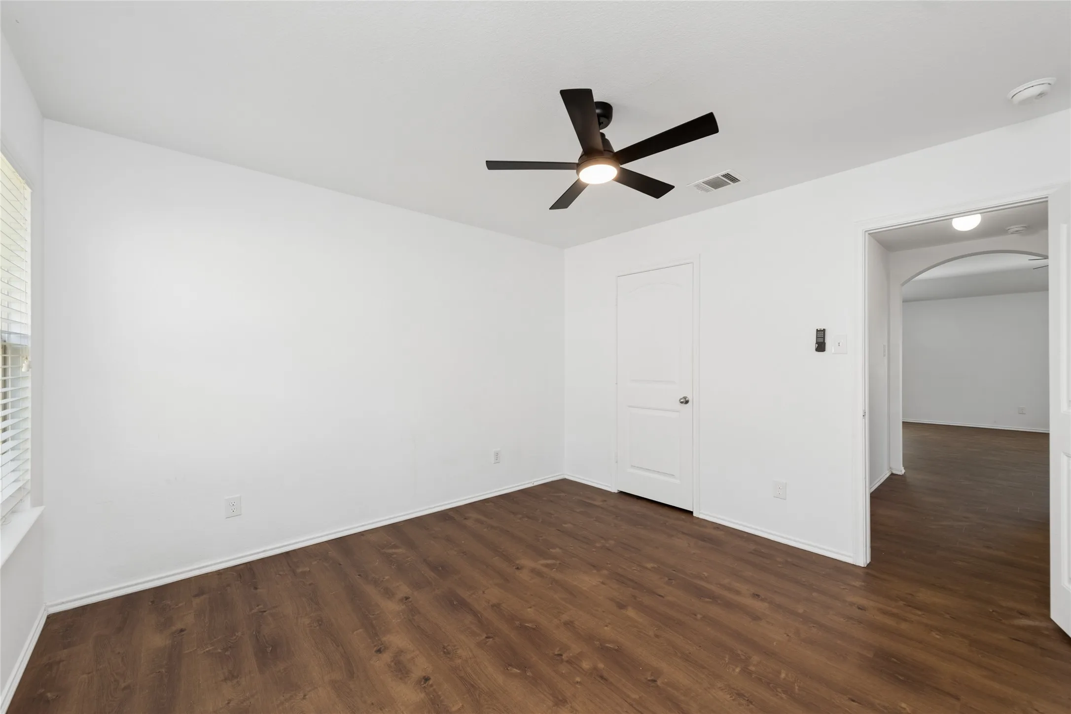 Single Family Residence For Sale in Collin County , 402 Andalusian Trail, Celina, Texas 75009, 4 Bedroom, 2 Bathroom, 2 Garage spaces, 1,833 Sqft, built in 2014, mls#21239896, Real Estate Agent in Celina, Homes For Sale in Collin county, Homes For Sale in Celina, Realtor in Celina Texas, Real Estate Brokerage Independent Realty Texas, Luminita Cordes Realtor