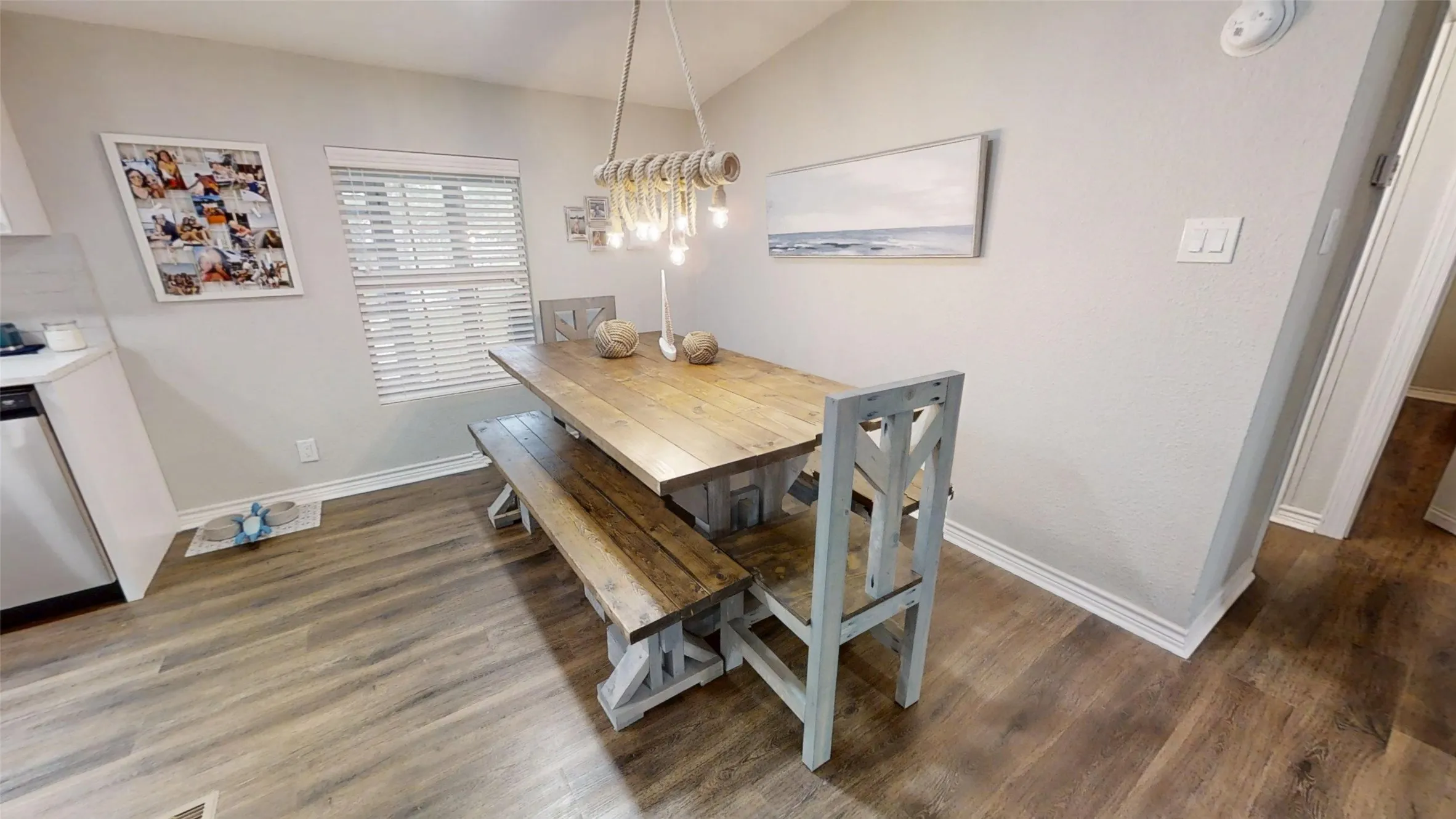 Mobile Home For Sale in Hood County , 3703 Hartwood Drive, Granbury, Texas 76049, 3 Bedroom, 2 Bathroom, Garage spaces, 1,458 Sqft, built in 1985, Preowned, mls#21239215, Real Estate Agent in Granbury, Homes For Sale in Hood county, Homes For Sale in Granbury, Realtor in Granbury Texas, Real Estate Brokerage Independent Realty Texas, Luminita Cordes Realtor