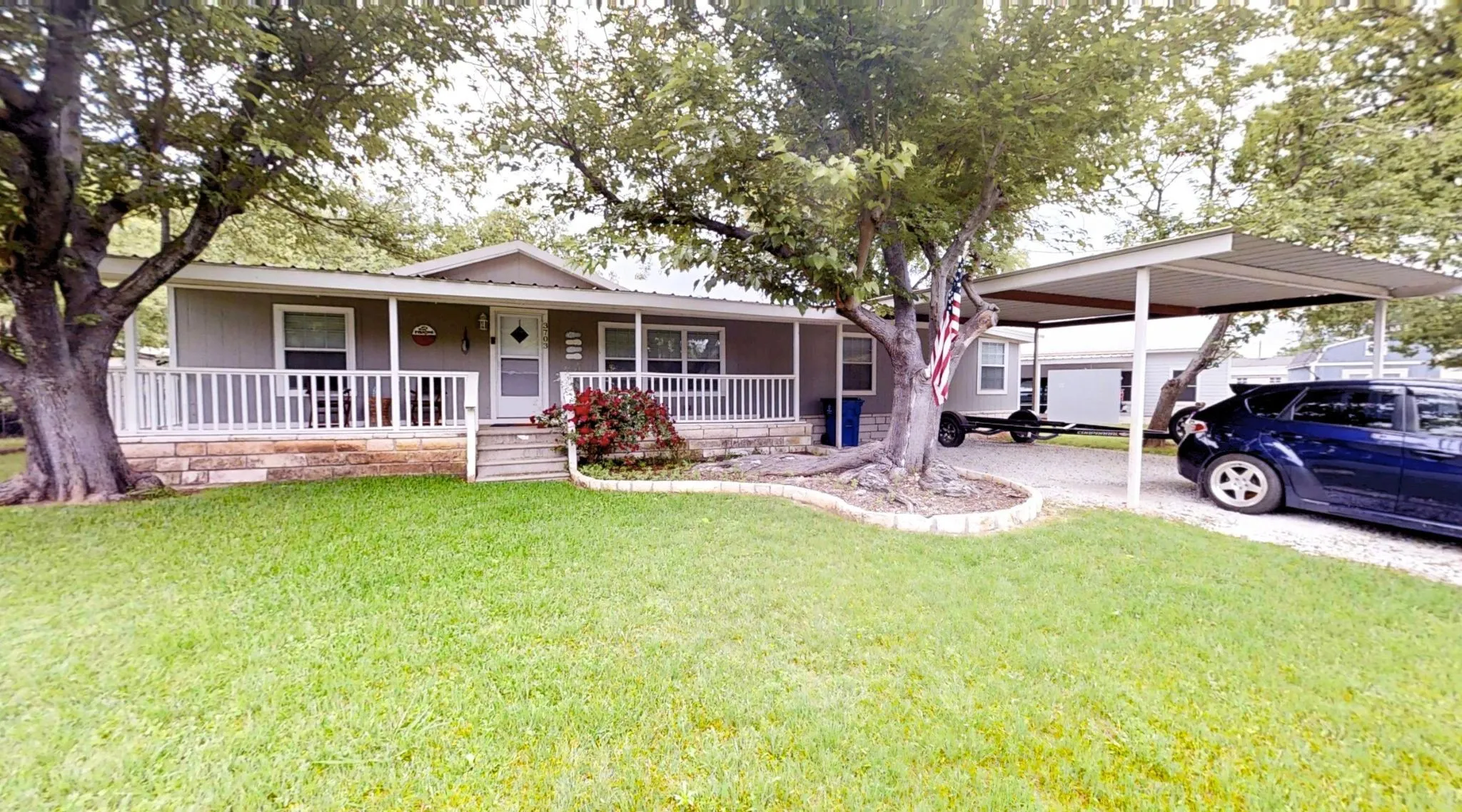 Mobile Home For Sale in Hood County , 3703 Hartwood Drive, Granbury, Texas 76049, 3 Bedroom, 2 Bathroom, Garage spaces, 1,458 Sqft, built in 1985, Preowned, mls#21239215, Real Estate Agent in Granbury, Homes For Sale in Hood county, Homes For Sale in Granbury, Realtor in Granbury Texas, Real Estate Brokerage Independent Realty Texas, Luminita Cordes Realtor