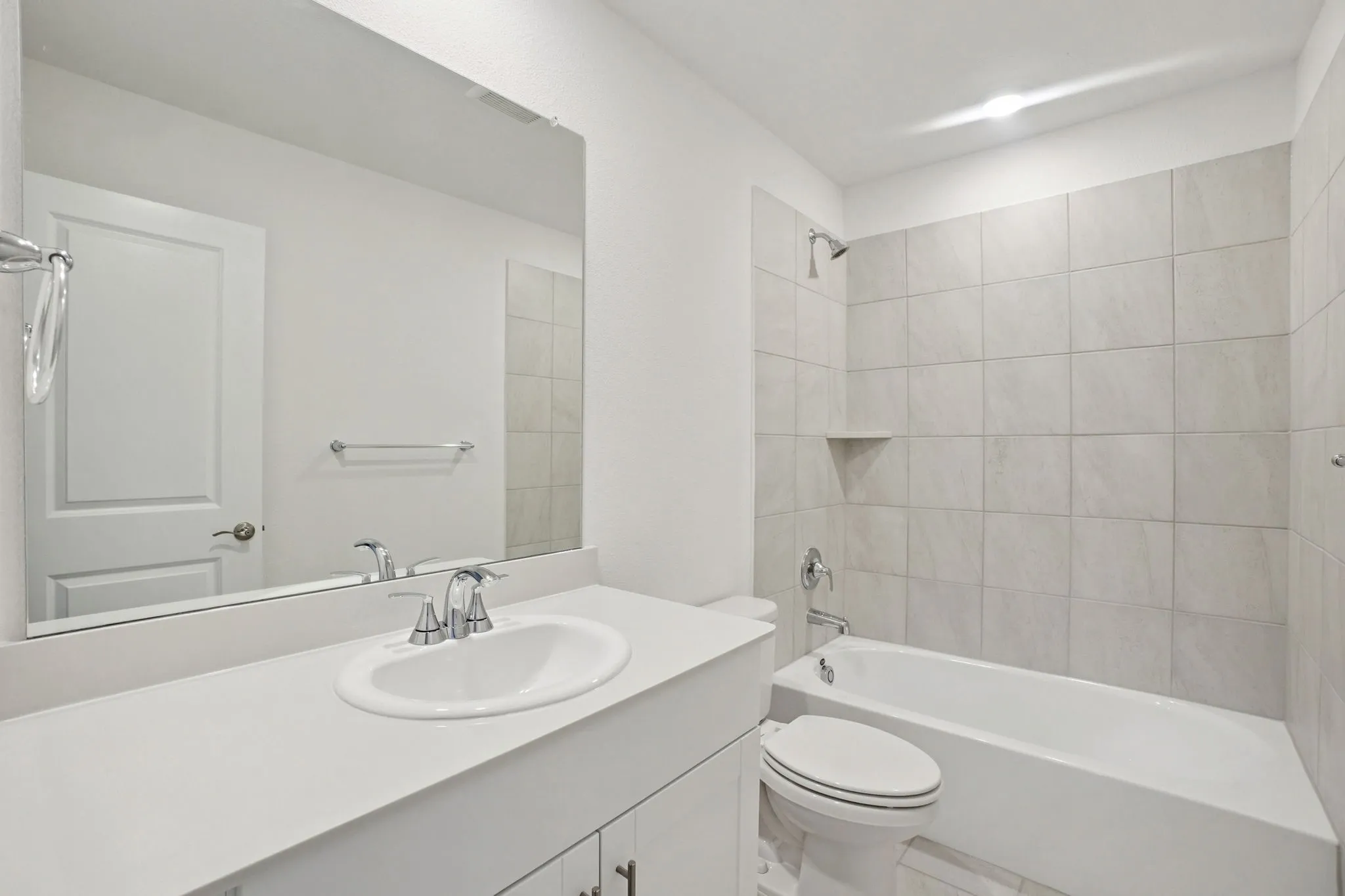 Photo is not of the actual home, but is an inspirational photo of builder’s model home and may depict options, furnishings, and/or decorator features that are not included.