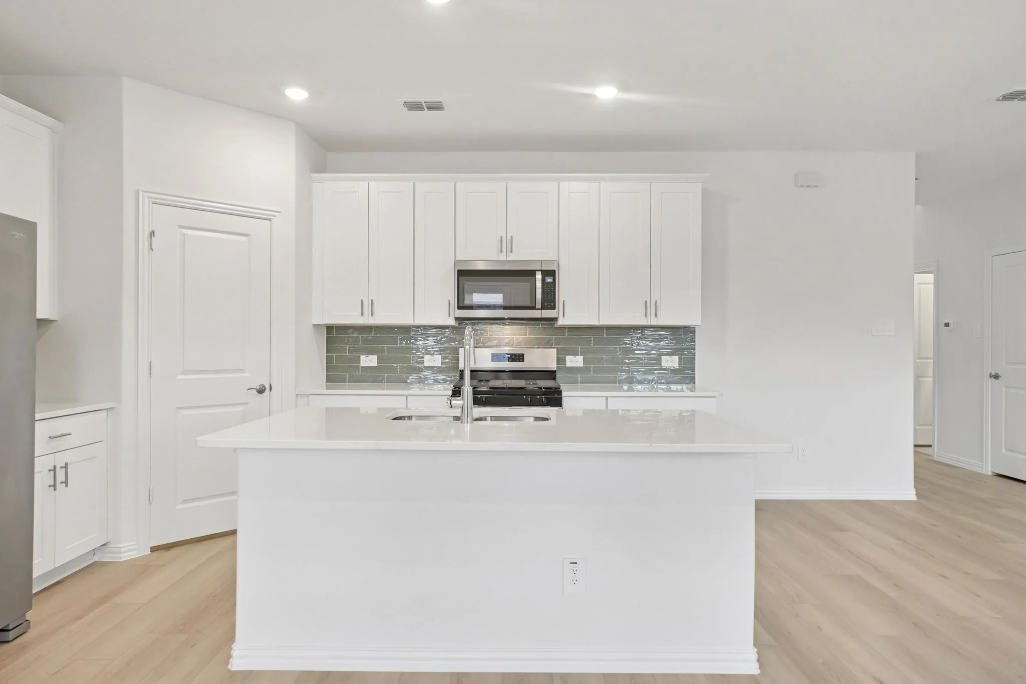 Photo is not of the actual home, but is an inspirational photo of builder’s model home and may depict options, furnishings, and/or decorator features that are not included.