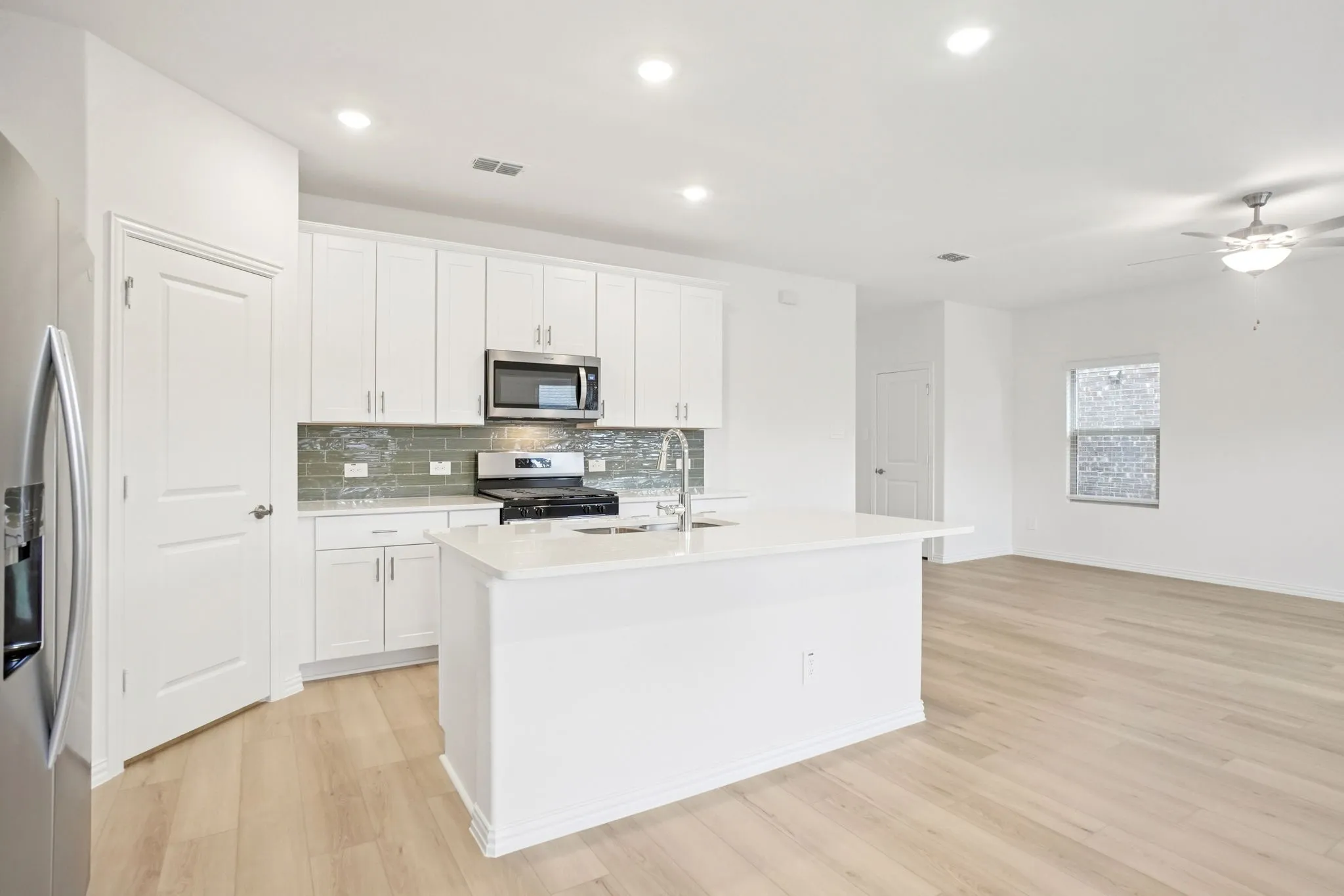 Photo is not of the actual home, but is an inspirational photo of builder’s model home and may depict options, furnishings, and/or decorator features that are not included.