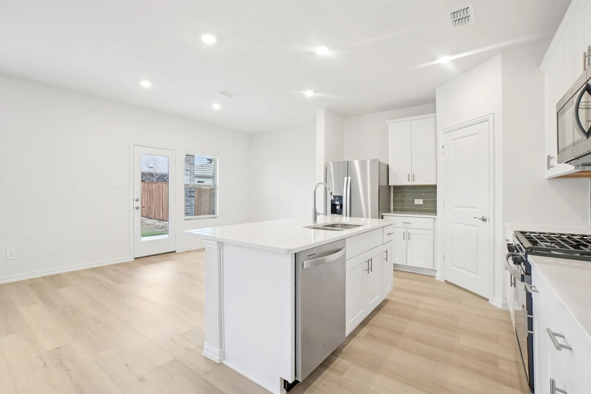 Photo is not of the actual home, but is an inspirational photo of builder’s model home and may depict options, furnishings, and/or decorator features that are not included.