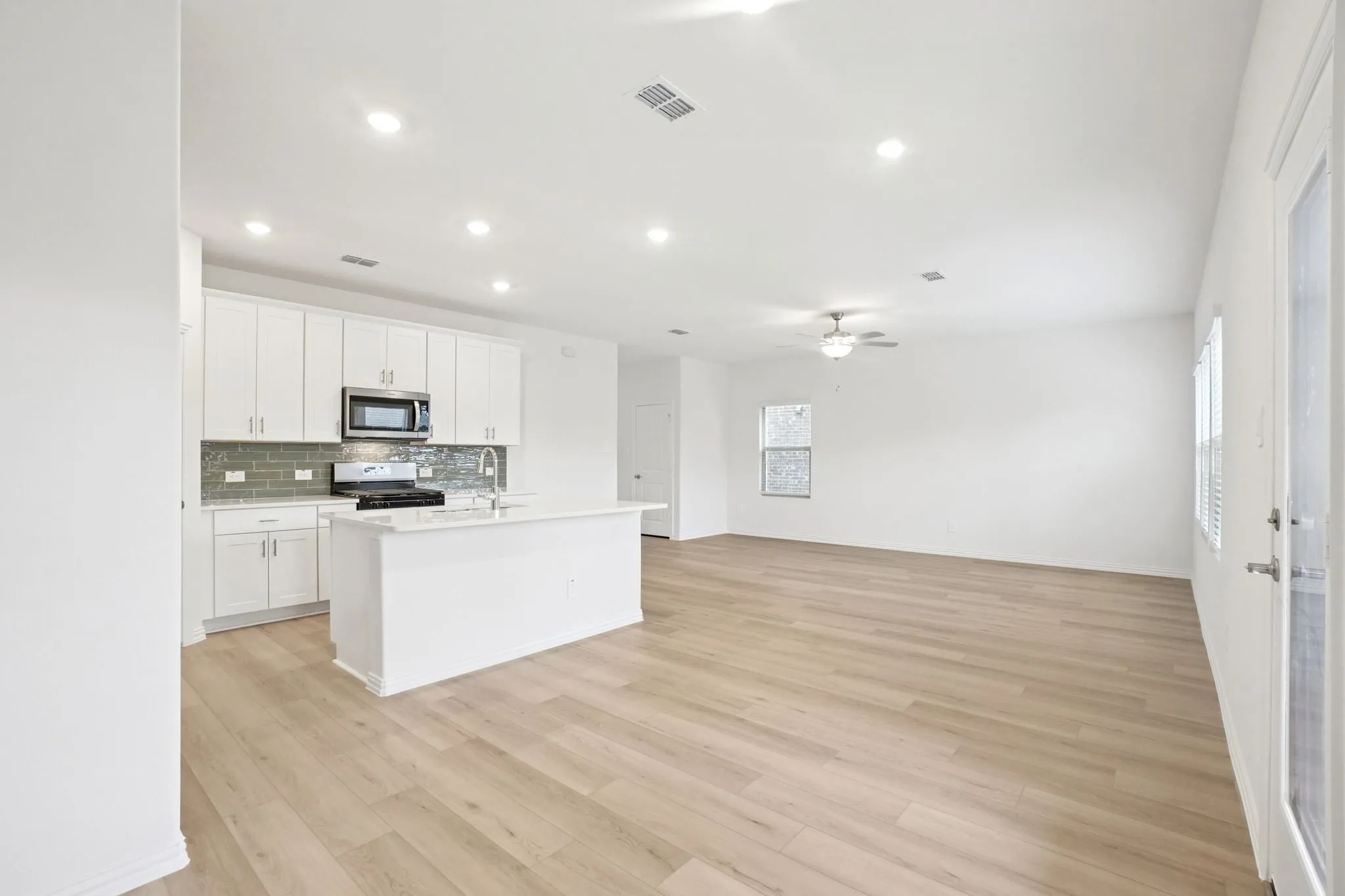 Photo is not of the actual home, but is an inspirational photo of builder’s model home and may depict options, furnishings, and/or decorator features that are not included.