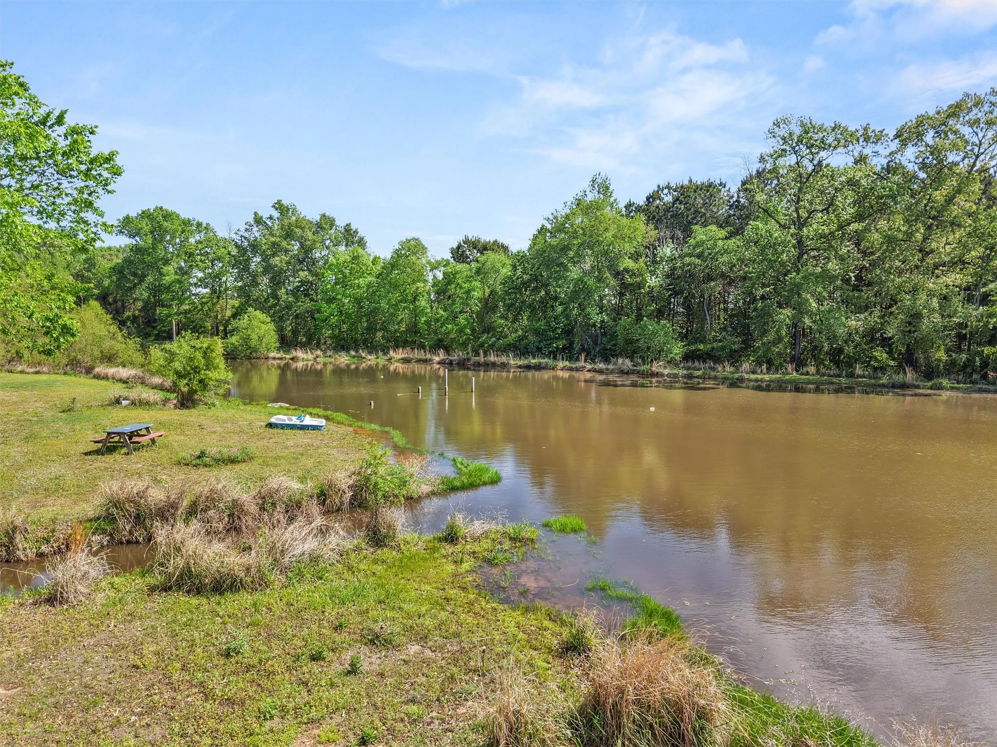Single Family Residence For Sale in Upshur County , 1333 Lupine Road, Gilmer, Texas 75644, 3 Bedroom, 2 Bathroom, Garage spaces, 1,344 Sqft, built in 2016, Preowned, mls#21240658, Real Estate Agent in Gilmer, Homes For Sale in Upshur county, Homes For Sale in Gilmer, Realtor in Gilmer Texas, Real Estate Brokerage Independent Realty Texas, Luminita Cordes Realtor