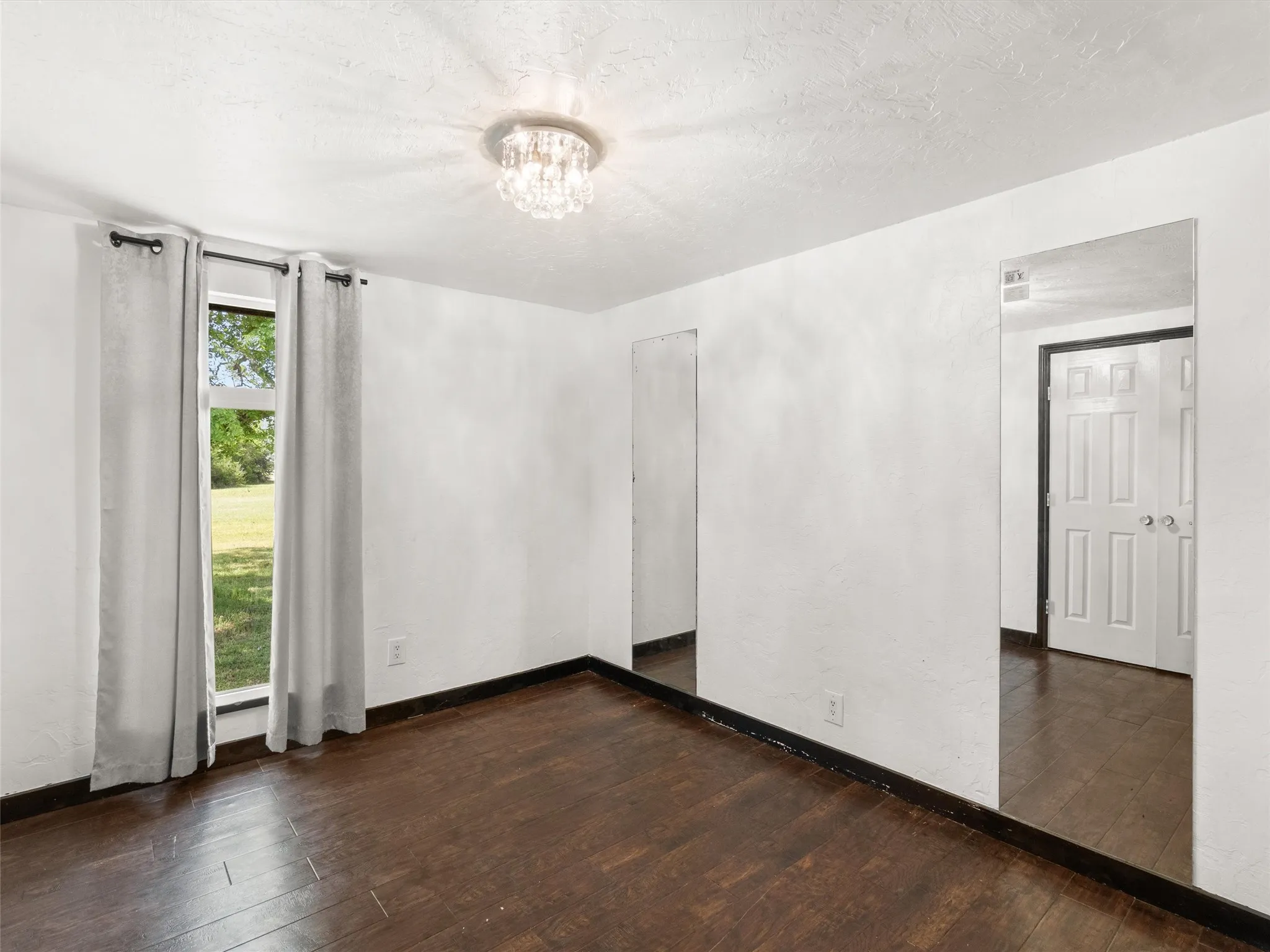 Single Family Residence For Sale in Upshur County , 1333 Lupine Road, Gilmer, Texas 75644, 3 Bedroom, 2 Bathroom, Garage spaces, 1,344 Sqft, built in 2016, Preowned, mls#21240658, Real Estate Agent in Gilmer, Homes For Sale in Upshur county, Homes For Sale in Gilmer, Realtor in Gilmer Texas, Real Estate Brokerage Independent Realty Texas, Luminita Cordes Realtor