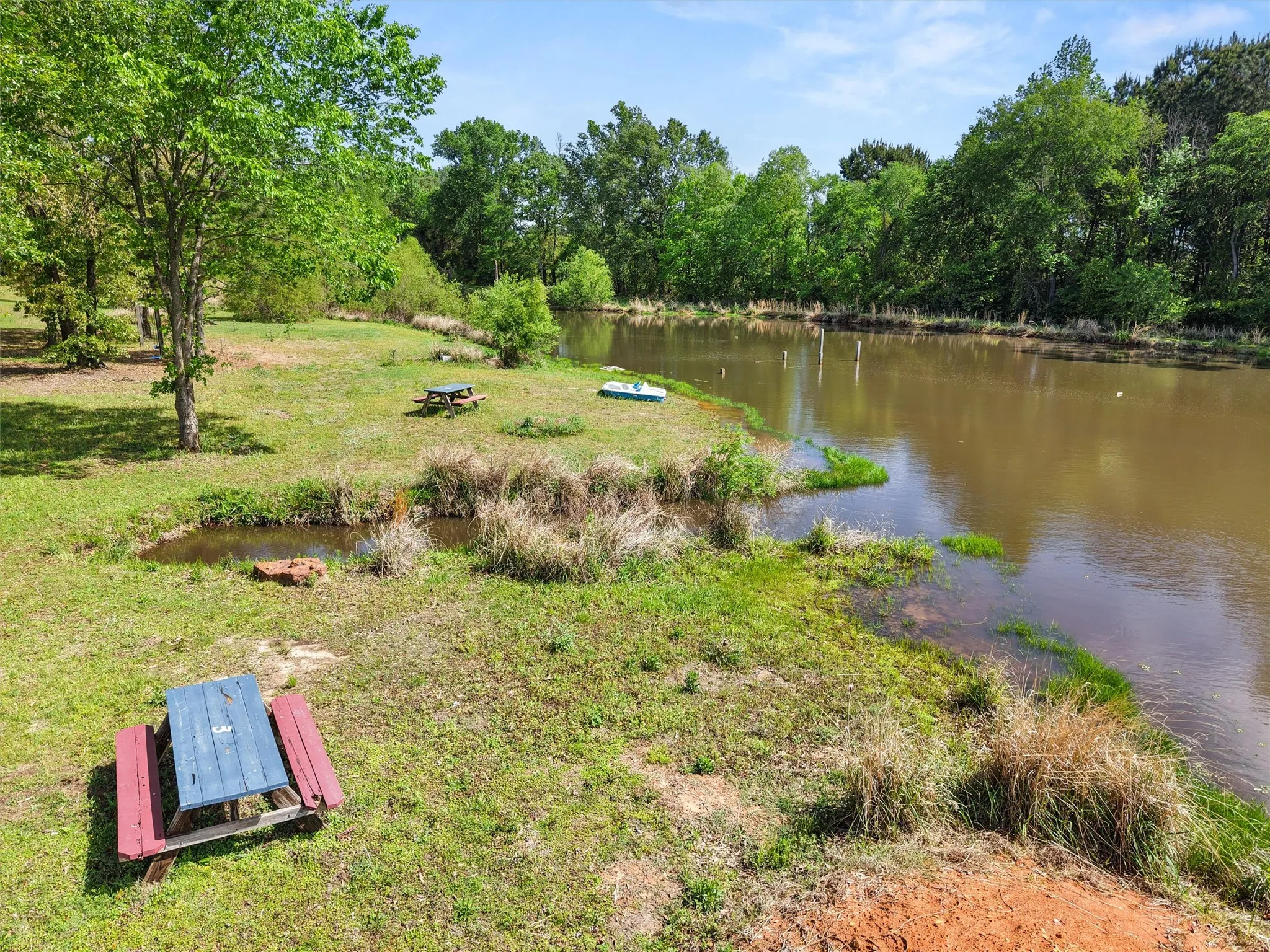 Single Family Residence For Sale in Upshur County , 1333 Lupine Road, Gilmer, Texas 75644, 3 Bedroom, 2 Bathroom, Garage spaces, 1,344 Sqft, built in 2016, Preowned, mls#21240658, Real Estate Agent in Gilmer, Homes For Sale in Upshur county, Homes For Sale in Gilmer, Realtor in Gilmer Texas, Real Estate Brokerage Independent Realty Texas, Luminita Cordes Realtor
