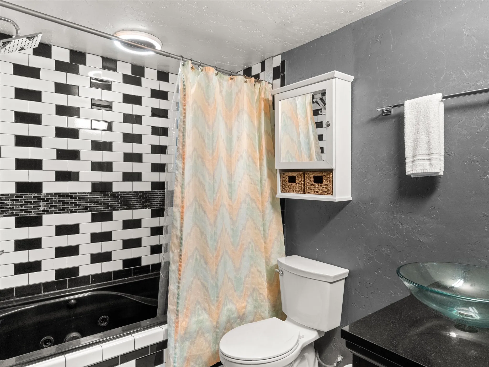 Single Family Residence For Sale in Upshur County , 1333 Lupine Road, Gilmer, Texas 75644, 3 Bedroom, 2 Bathroom, Garage spaces, 1,344 Sqft, built in 2016, Preowned, mls#21240658, Real Estate Agent in Gilmer, Homes For Sale in Upshur county, Homes For Sale in Gilmer, Realtor in Gilmer Texas, Real Estate Brokerage Independent Realty Texas, Luminita Cordes Realtor