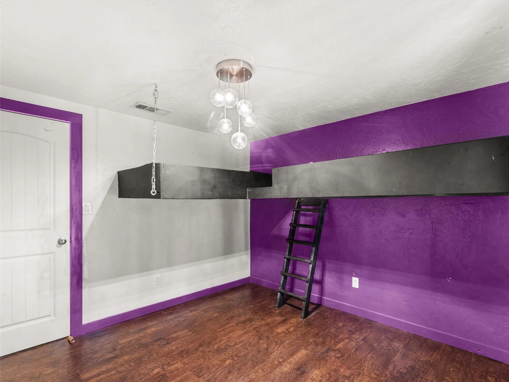 Single Family Residence For Sale in Upshur County , 1333 Lupine Road, Gilmer, Texas 75644, 3 Bedroom, 2 Bathroom, Garage spaces, 1,344 Sqft, built in 2016, Preowned, mls#21240658, Real Estate Agent in Gilmer, Homes For Sale in Upshur county, Homes For Sale in Gilmer, Realtor in Gilmer Texas, Real Estate Brokerage Independent Realty Texas, Luminita Cordes Realtor