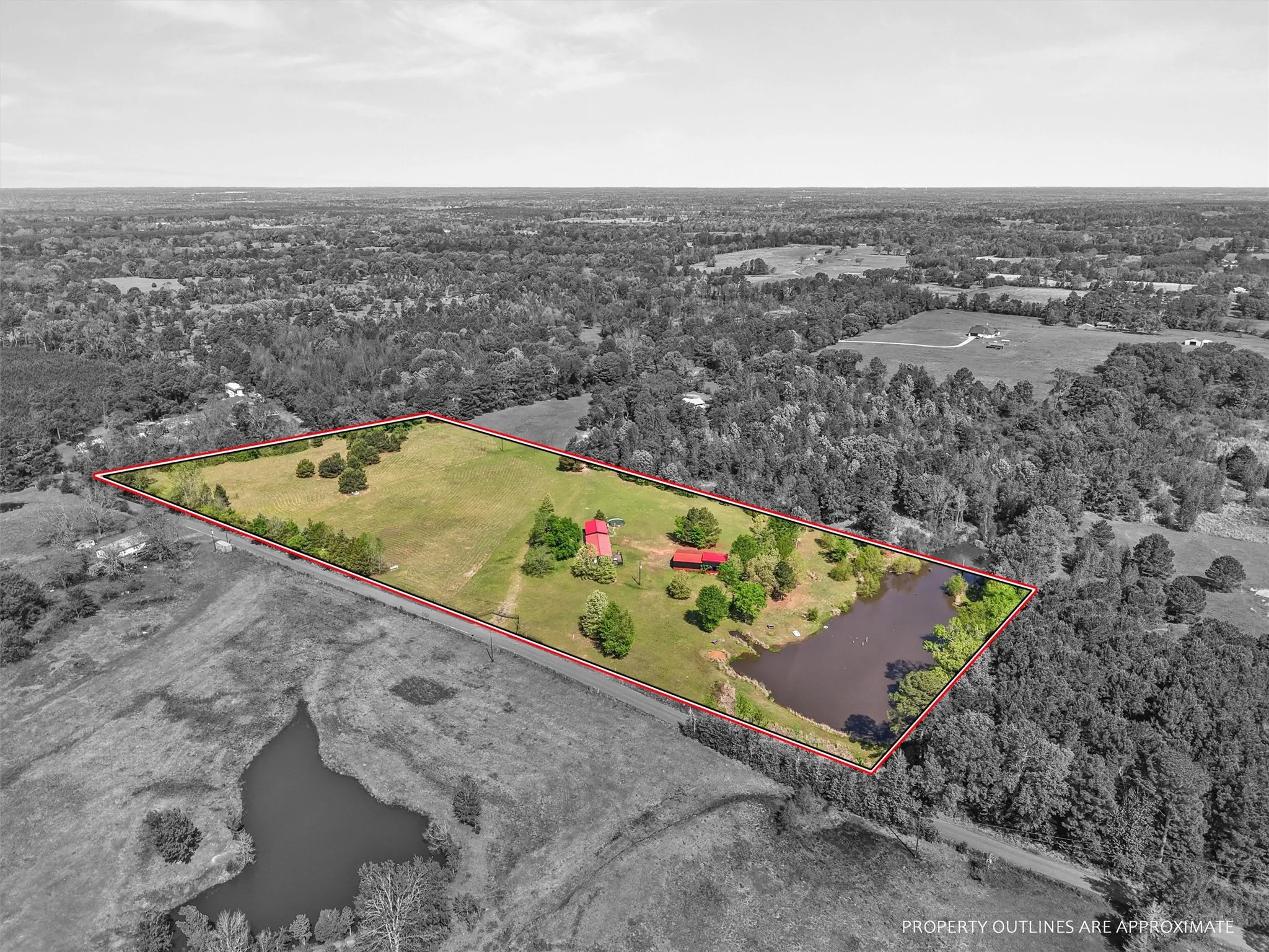 Single Family Residence For Sale in Upshur County , 1333 Lupine Road, Gilmer, Texas 75644, 3 Bedroom, 2 Bathroom, Garage spaces, 1,344 Sqft, built in 2016, Preowned, mls#21240658, Real Estate Agent in Gilmer, Homes For Sale in Upshur county, Homes For Sale in Gilmer, Realtor in Gilmer Texas, Real Estate Brokerage Independent Realty Texas, Luminita Cordes Realtor