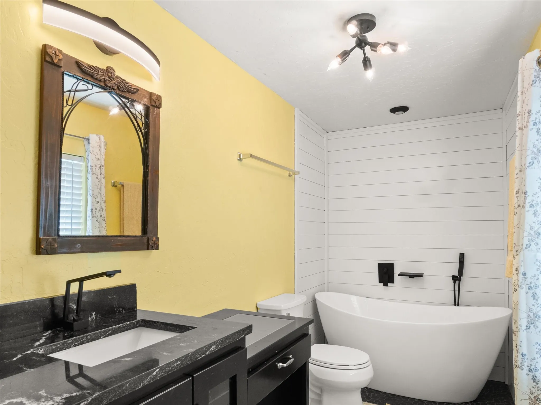 Single Family Residence For Sale in Upshur County , 1333 Lupine Road, Gilmer, Texas 75644, 3 Bedroom, 2 Bathroom, Garage spaces, 1,344 Sqft, built in 2016, Preowned, mls#21240658, Real Estate Agent in Gilmer, Homes For Sale in Upshur county, Homes For Sale in Gilmer, Realtor in Gilmer Texas, Real Estate Brokerage Independent Realty Texas, Luminita Cordes Realtor