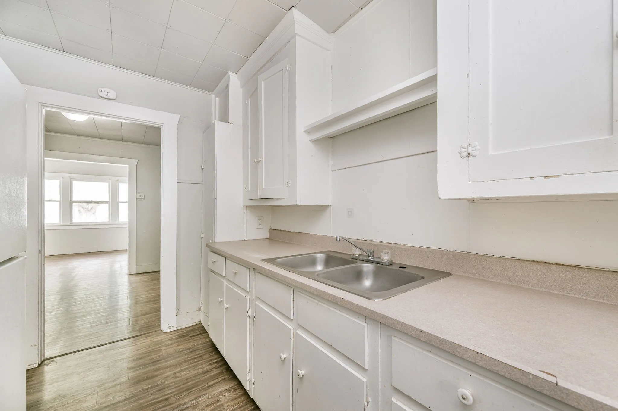 Single Family Residence For Sale in Potter County , 906 S Mississippi Street, Amarillo, Texas 79106, 2 Bedroom, 2 Bathroom, Garage spaces, 1,296 Sqft, built in 1925, mls#21240225, Real Estate Agent in Amarillo, Homes For Sale in Potter county, Homes For Sale in Amarillo, Realtor in Amarillo Texas, Real Estate Brokerage Independent Realty Texas, Luminita Cordes Realtor