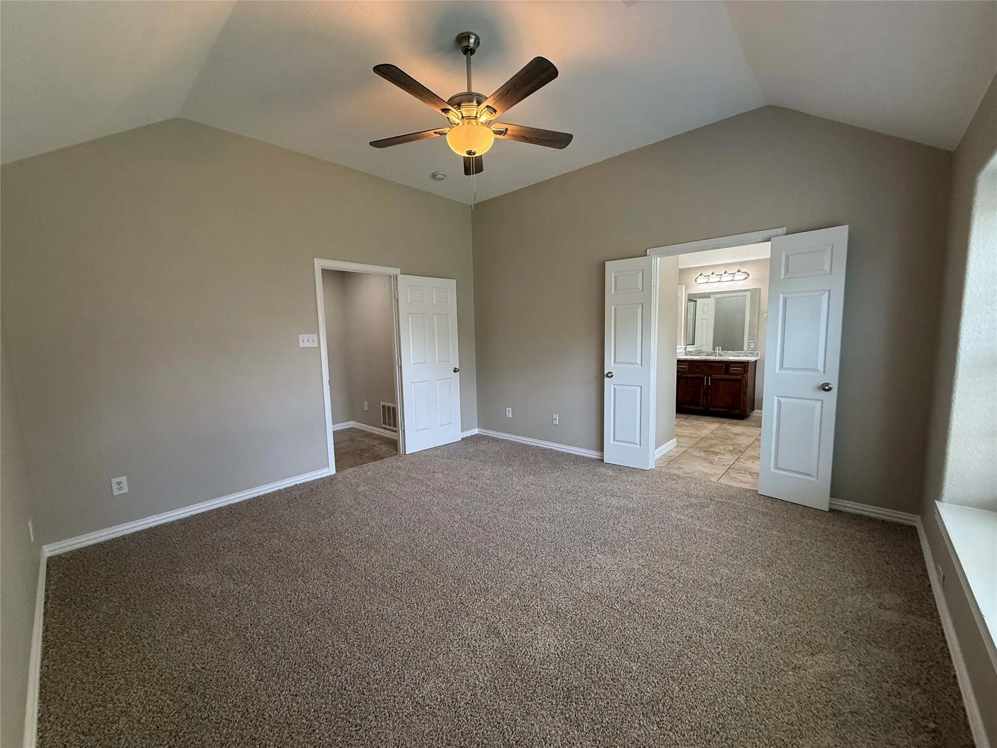 Single Family Residence For Sale in Kaufman County , 108 Cole Street, Forney, Texas 75126, 3 Bedroom, 2 Bathroom, 2 Garage spaces, 1,942 Sqft, built in 2005, Preowned, mls#21233280, Real Estate Agent in Forney, Homes For Sale in Kaufman county, Homes For Sale in Forney, Realtor in Forney Texas, Real Estate Brokerage Independent Realty Texas, Luminita Cordes Realtor