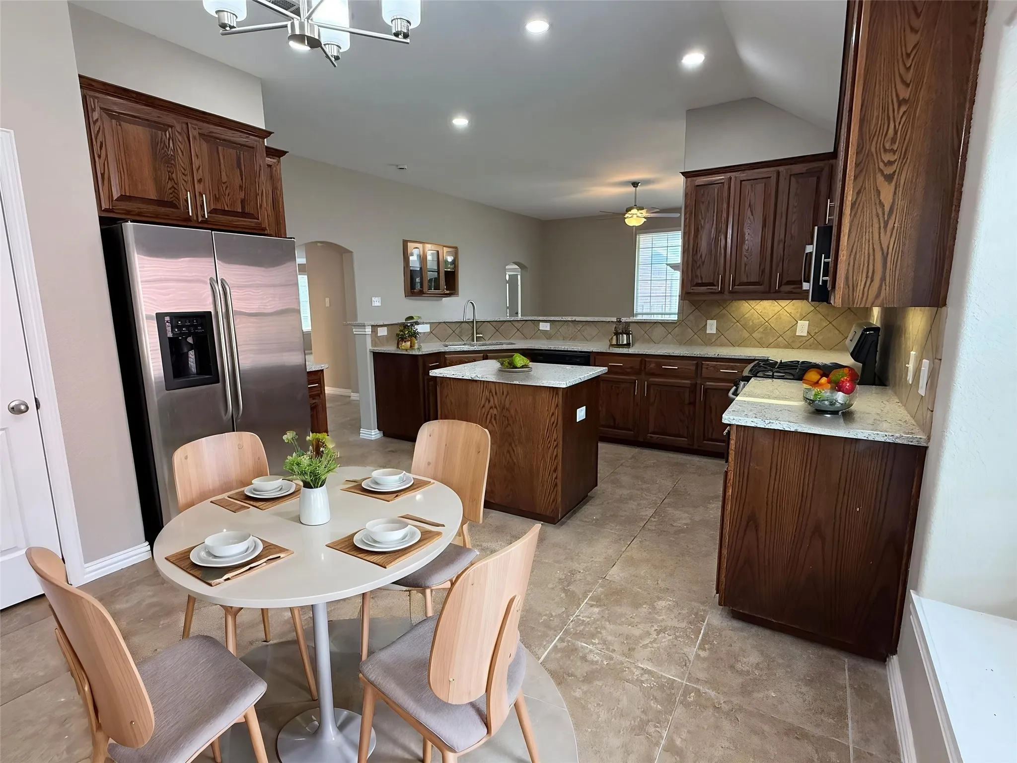 Single Family Residence For Sale in Kaufman County , 108 Cole Street, Forney, Texas 75126, 3 Bedroom, 2 Bathroom, 2 Garage spaces, 1,942 Sqft, built in 2005, Preowned, mls#21233280, Real Estate Agent in Forney, Homes For Sale in Kaufman county, Homes For Sale in Forney, Realtor in Forney Texas, Real Estate Brokerage Independent Realty Texas, Luminita Cordes Realtor