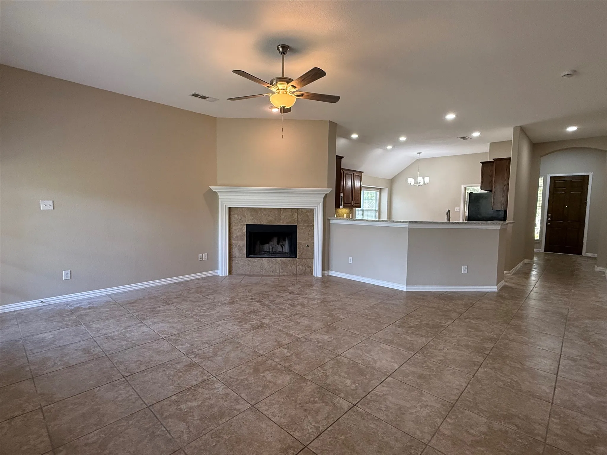 Single Family Residence For Sale in Kaufman County , 108 Cole Street, Forney, Texas 75126, 3 Bedroom, 2 Bathroom, 2 Garage spaces, 1,942 Sqft, built in 2005, Preowned, mls#21233280, Real Estate Agent in Forney, Homes For Sale in Kaufman county, Homes For Sale in Forney, Realtor in Forney Texas, Real Estate Brokerage Independent Realty Texas, Luminita Cordes Realtor