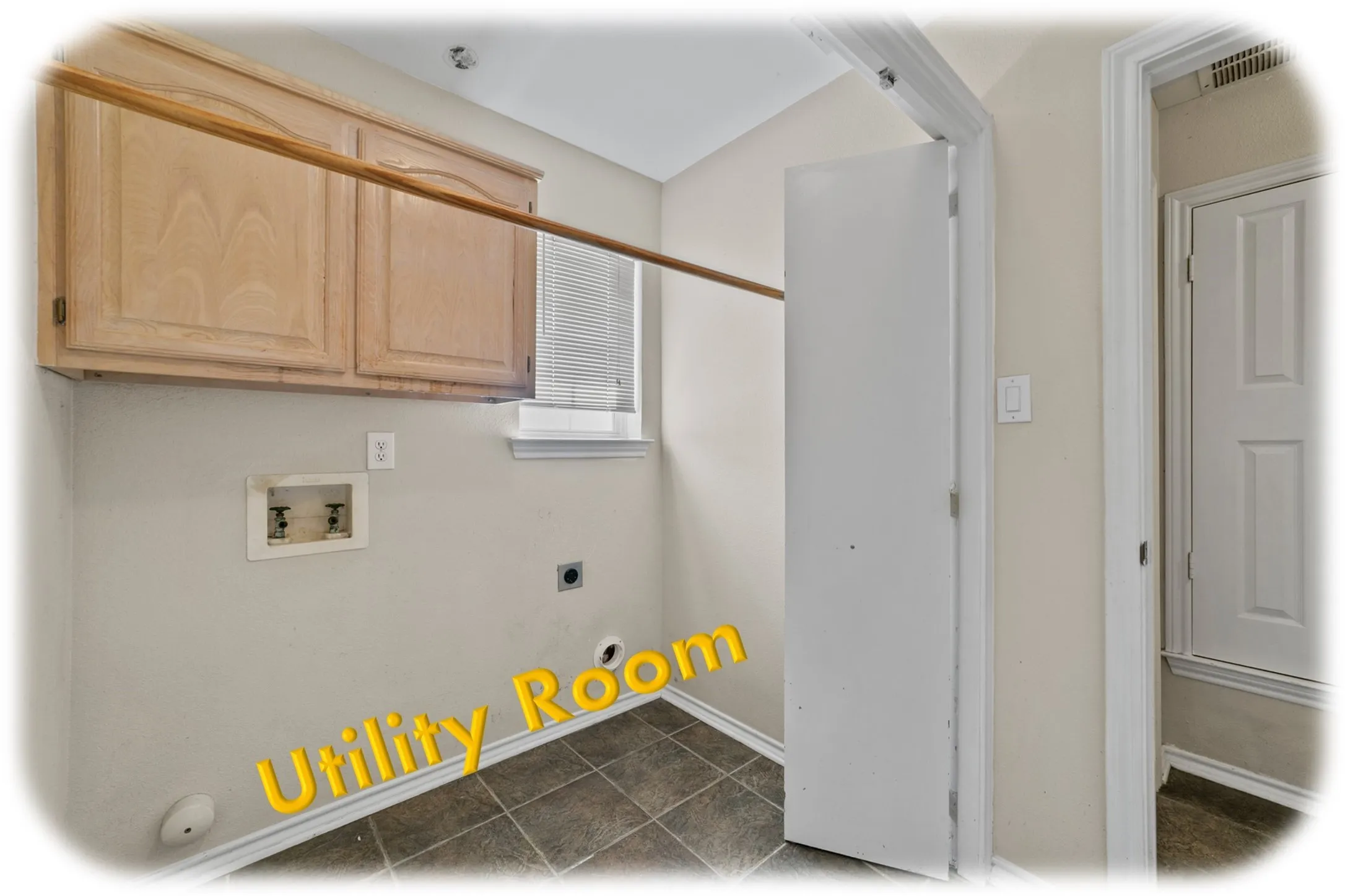 Single Family Residence For Sale in Collin County , 842 N Fm 1138, Nevada, Texas 75173, 3 Bedrooms, 3 Bathrooms, 3 Garage spaces, 2,465 Sqft, built in 1997, Preowned, Price $770,000, mls#21238407, Real Estate Agent in Nevada, Homes For Sale in Collin county, Homes For Sale in Nevada, Realtor in Nevada Texas, Real Estate Brokerage Independent Realty Texas, Luminita Cordes Realtor