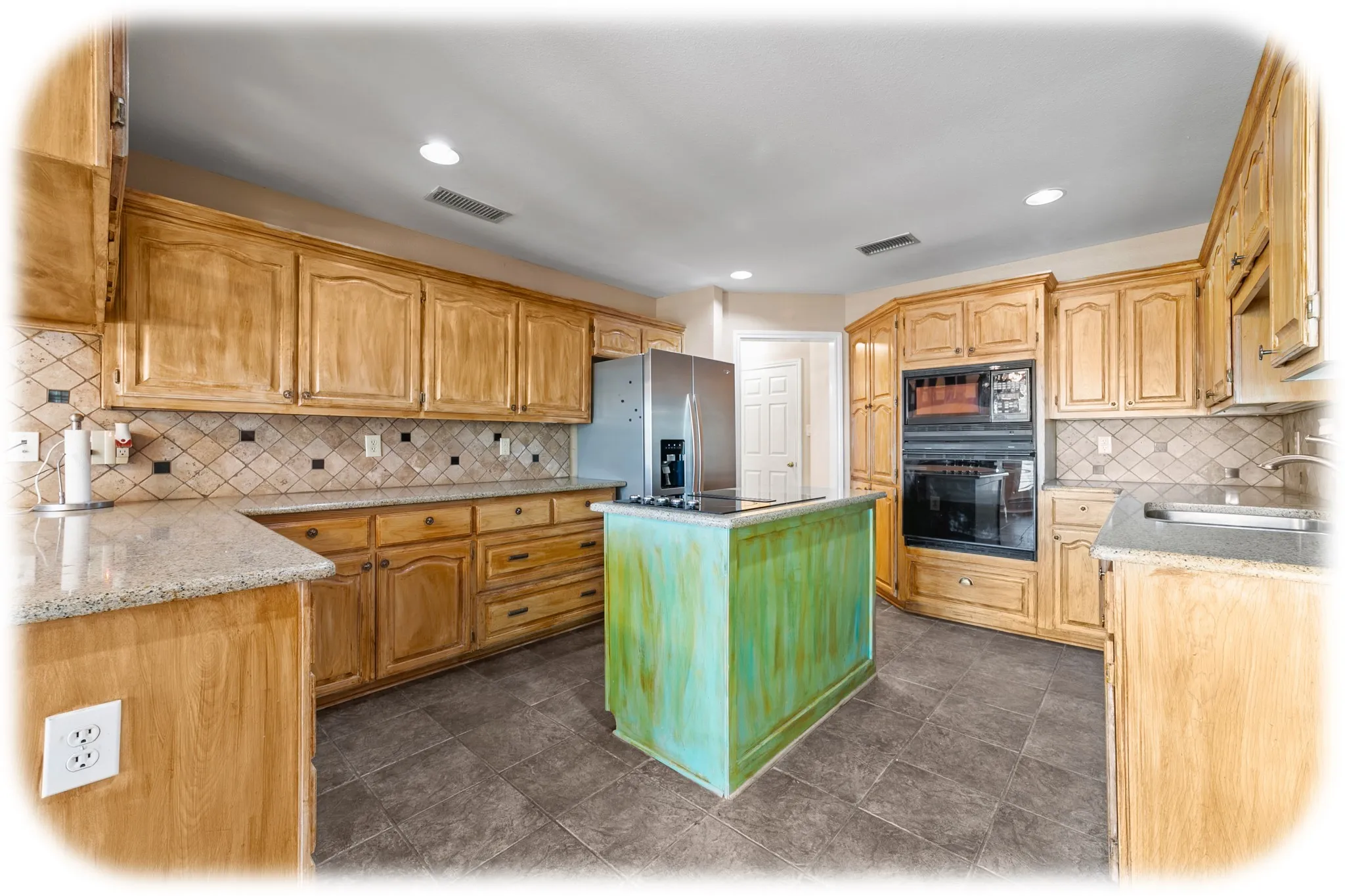Single Family Residence For Sale in Collin County , 842 N Fm 1138, Nevada, Texas 75173, 3 Bedrooms, 3 Bathrooms, 3 Garage spaces, 2,465 Sqft, built in 1997, Preowned, Price $770,000, mls#21238407, Real Estate Agent in Nevada, Homes For Sale in Collin county, Homes For Sale in Nevada, Realtor in Nevada Texas, Real Estate Brokerage Independent Realty Texas, Luminita Cordes Realtor