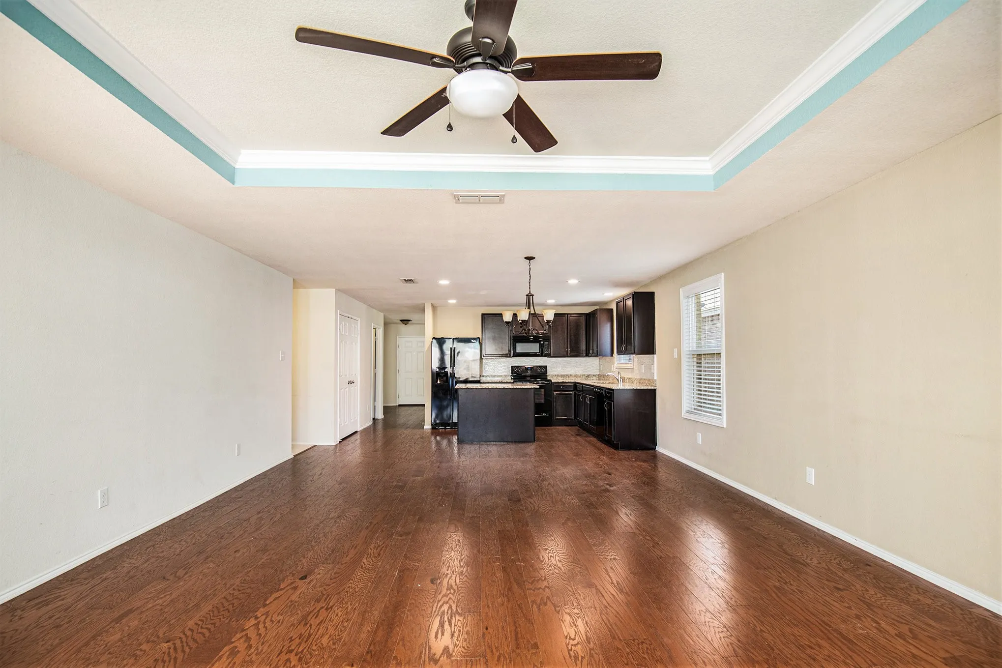 Single Family Residence For Rent in Tarrant County , 304 Chert Lane, Fort Worth, Texas 76131, 3 Bedrooms, 2 Bathrooms, 2 Garage spaces, 1,825 Sqft, built in 2014, Preowned, Price $1,950, mls#21240694, Real Estate Agent in Fort Worth, Homes For Rent in Tarrant county, Homes For Rent in Fort Worth, Realtor in Fort Worth Texas, Real Estate Brokerage Independent Realty Texas, Luminita Cordes Realtor