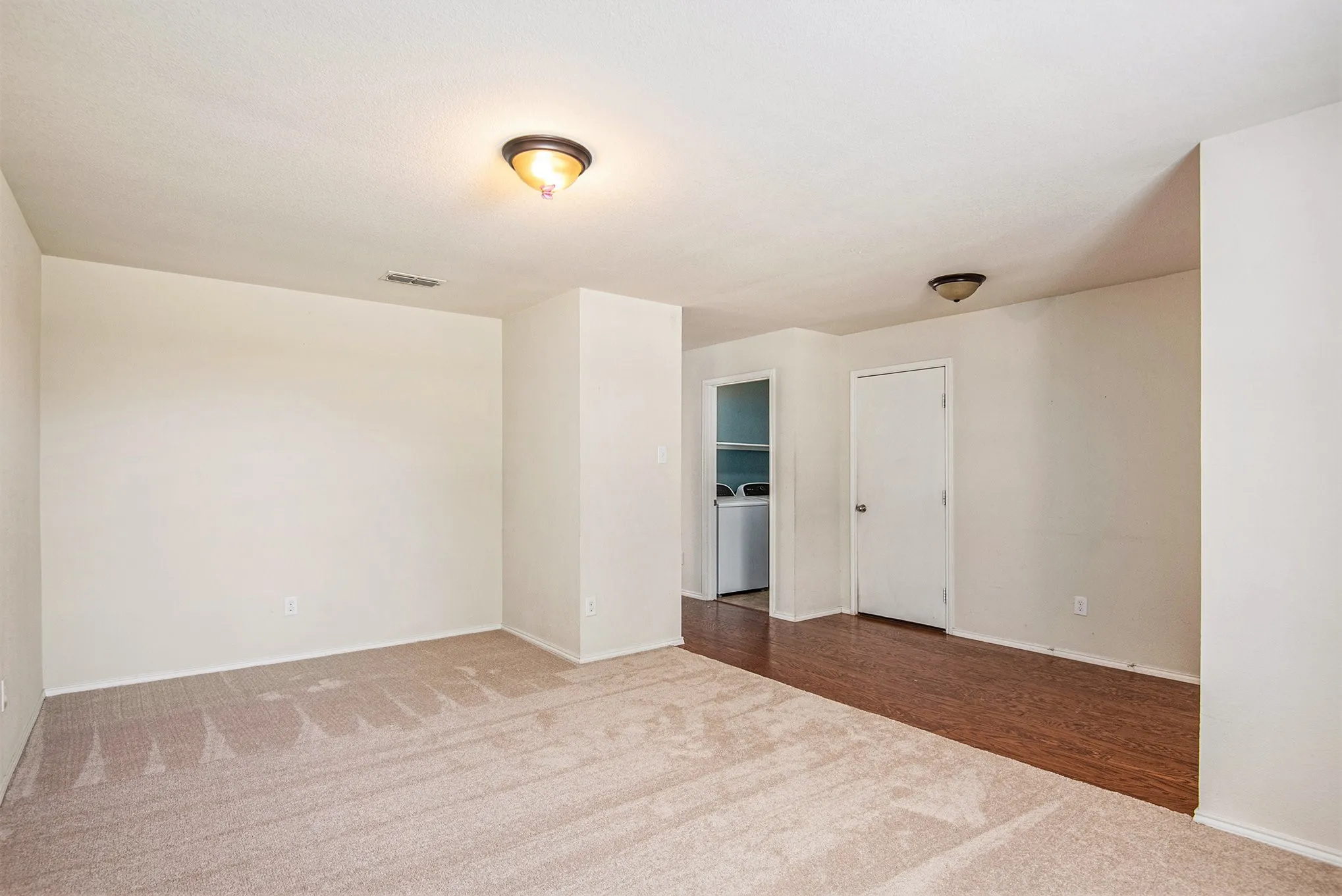 Single Family Residence For Rent in Tarrant County , 304 Chert Lane, Fort Worth, Texas 76131, 3 Bedrooms, 2 Bathrooms, 2 Garage spaces, 1,825 Sqft, built in 2014, Preowned, Price $1,950, mls#21240694, Real Estate Agent in Fort Worth, Homes For Rent in Tarrant county, Homes For Rent in Fort Worth, Realtor in Fort Worth Texas, Real Estate Brokerage Independent Realty Texas, Luminita Cordes Realtor