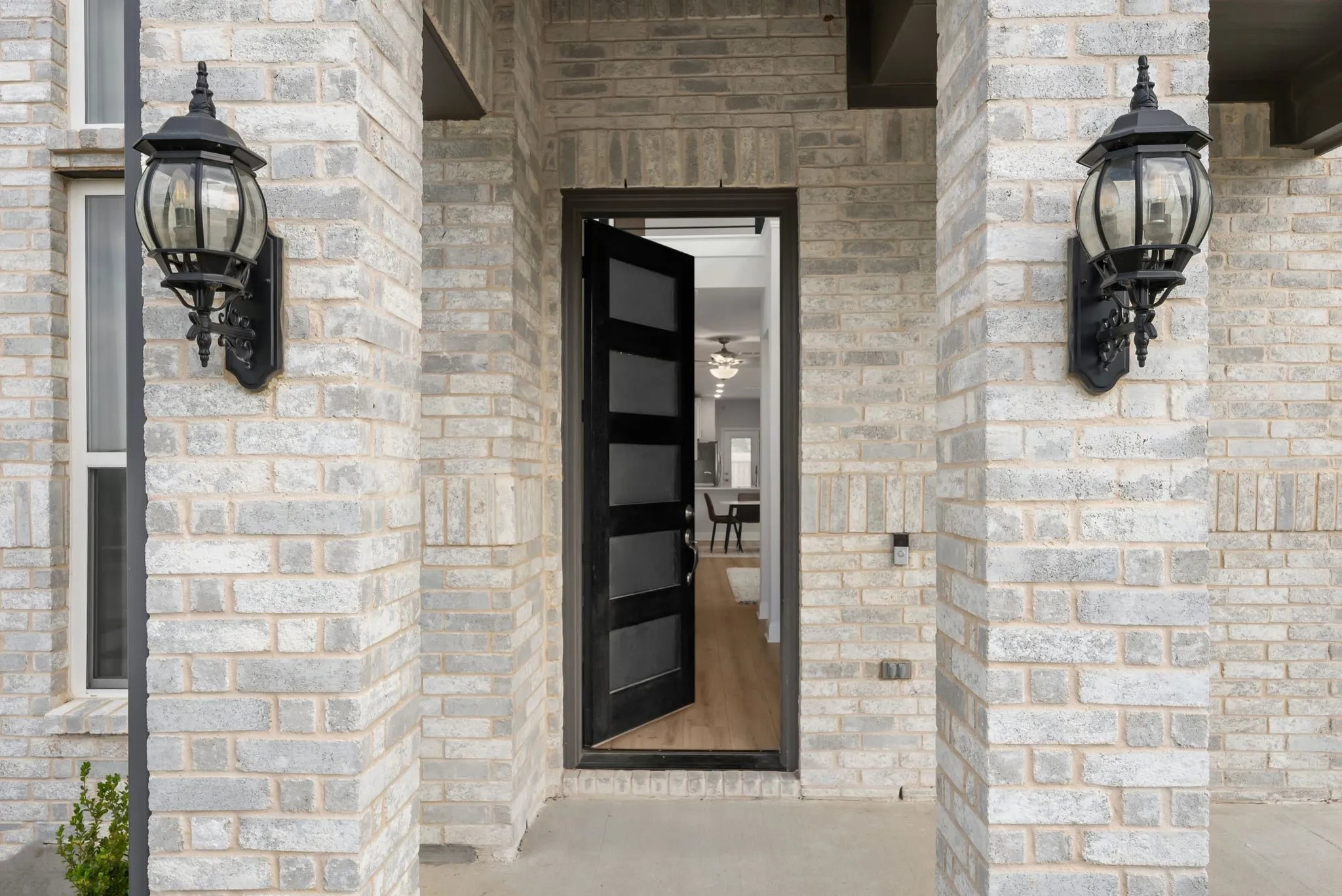 Single Family Residence For Sale in Collin County , 11432 Chepstow Crescent Court, Frisco, Texas 75035, 5 Bedroom, 3 Bathroom, 2 Garage spaces, 2,409 Sqft, built in 2024, Preowned, mls#21223027, Real Estate Agent in Frisco, Homes For Sale in Collin county, Homes For Sale in Frisco, Realtor in Frisco Texas, Real Estate Brokerage Independent Realty Texas, Luminita Cordes Realtor