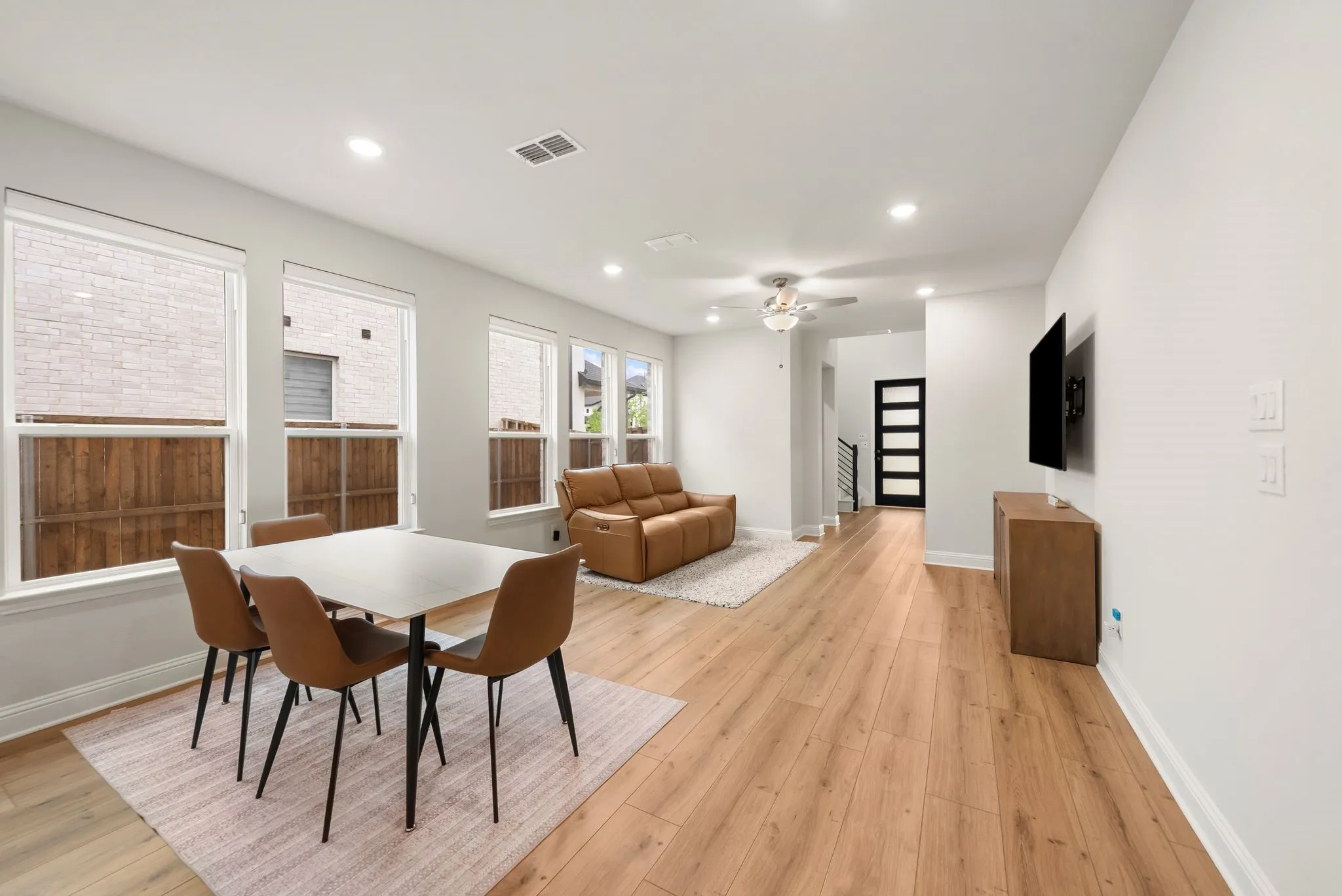 Single Family Residence For Sale in Collin County , 11432 Chepstow Crescent Court, Frisco, Texas 75035, 5 Bedroom, 3 Bathroom, 2 Garage spaces, 2,409 Sqft, built in 2024, Preowned, mls#21223027, Real Estate Agent in Frisco, Homes For Sale in Collin county, Homes For Sale in Frisco, Realtor in Frisco Texas, Real Estate Brokerage Independent Realty Texas, Luminita Cordes Realtor