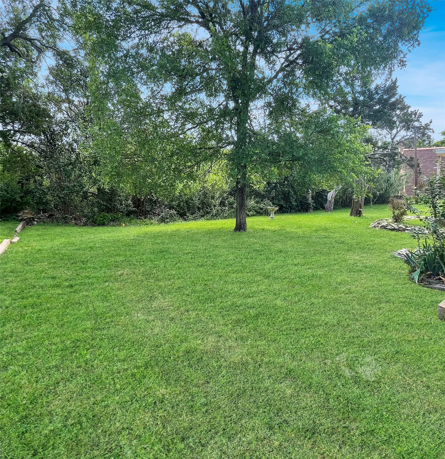 Single Family Residence For Sale in Hill County , 138 Seminole Trail, Whitney, Texas 76692, 3 Bedroom, 3 Bathroom, 1 Garage spaces, 1,746 Sqft, built in 0, mls#21240710, Real Estate Agent in Whitney, Homes For Sale in Hill county, Homes For Sale in Whitney, Realtor in Whitney Texas, Real Estate Brokerage Independent Realty Texas, Luminita Cordes Realtor