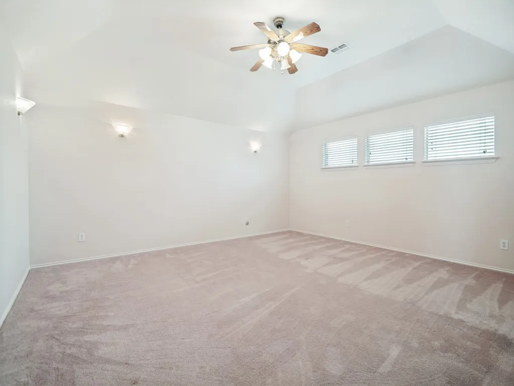 Single Family Residence For Sale in Dallas County , 4317 Sea View Drive, Garland, Texas 75043, 5 Bedroom, 4 Bathroom, 3 Garage spaces, 4,011 Sqft, built in 2004, Preowned, mls#21239172, Real Estate Agent in Garland, Homes For Sale in Dallas county, Homes For Sale in Garland, Realtor in Garland Texas, Real Estate Brokerage Independent Realty Texas, Luminita Cordes Realtor