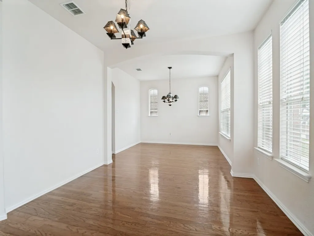 Single Family Residence For Sale in Dallas County , 4317 Sea View Drive, Garland, Texas 75043, 5 Bedroom, 4 Bathroom, 3 Garage spaces, 4,011 Sqft, built in 2004, Preowned, mls#21239172, Real Estate Agent in Garland, Homes For Sale in Dallas county, Homes For Sale in Garland, Realtor in Garland Texas, Real Estate Brokerage Independent Realty Texas, Luminita Cordes Realtor