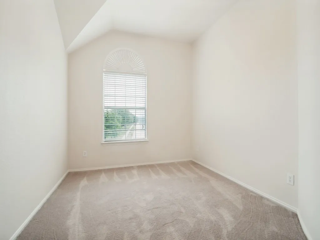 Single Family Residence For Sale in Dallas County , 4317 Sea View Drive, Garland, Texas 75043, 5 Bedroom, 4 Bathroom, 3 Garage spaces, 4,011 Sqft, built in 2004, Preowned, mls#21239172, Real Estate Agent in Garland, Homes For Sale in Dallas county, Homes For Sale in Garland, Realtor in Garland Texas, Real Estate Brokerage Independent Realty Texas, Luminita Cordes Realtor