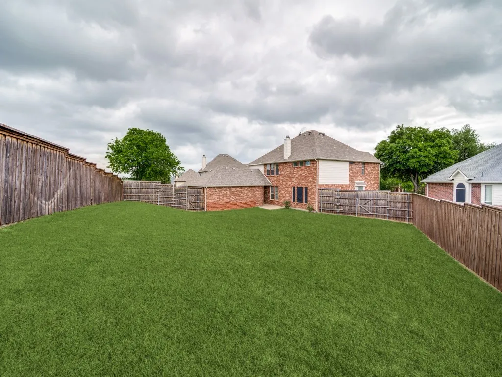 Single Family Residence For Sale in Dallas County , 4317 Sea View Drive, Garland, Texas 75043, 5 Bedroom, 4 Bathroom, 3 Garage spaces, 4,011 Sqft, built in 2004, Preowned, mls#21239172, Real Estate Agent in Garland, Homes For Sale in Dallas county, Homes For Sale in Garland, Realtor in Garland Texas, Real Estate Brokerage Independent Realty Texas, Luminita Cordes Realtor