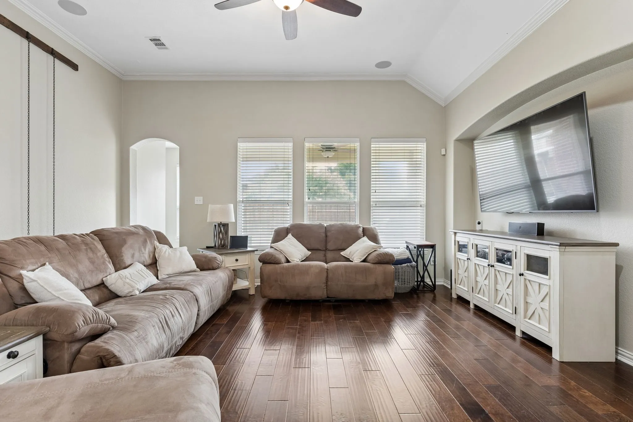 Single Family Residence For Sale in Denton County , 1717 Tahoe Trail, Prosper, Texas 75078, 3 Bedroom, 2 Bathroom, 2 Garage spaces, 1,828 Sqft, built in 2007, Preowned, mls#21240612, Real Estate Agent in Prosper, Homes For Sale in Denton county, Homes For Sale in Prosper, Realtor in Prosper Texas, Real Estate Brokerage Independent Realty Texas, Luminita Cordes Realtor