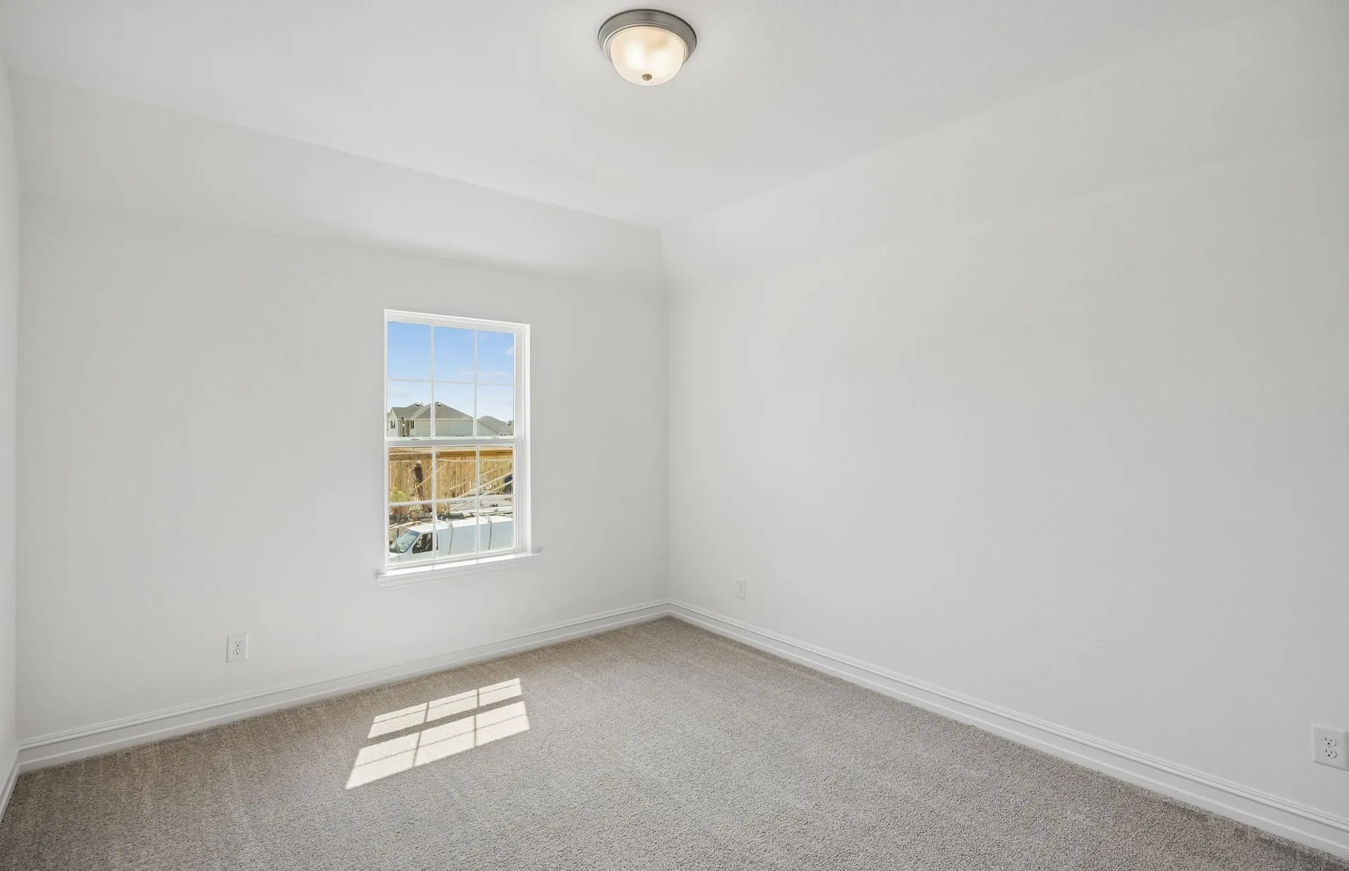 Secondary bedroom