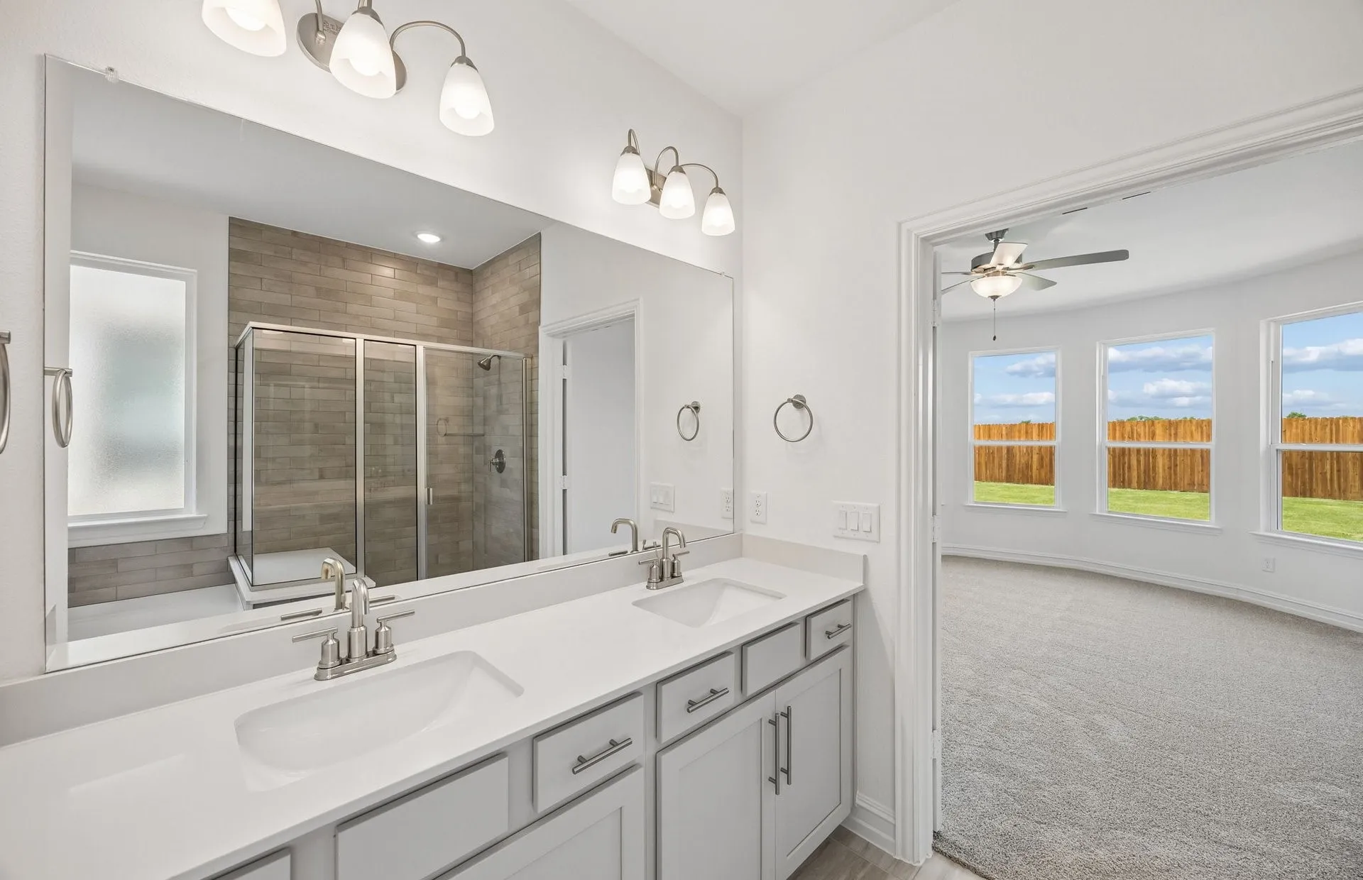 Double vanity in primary bath