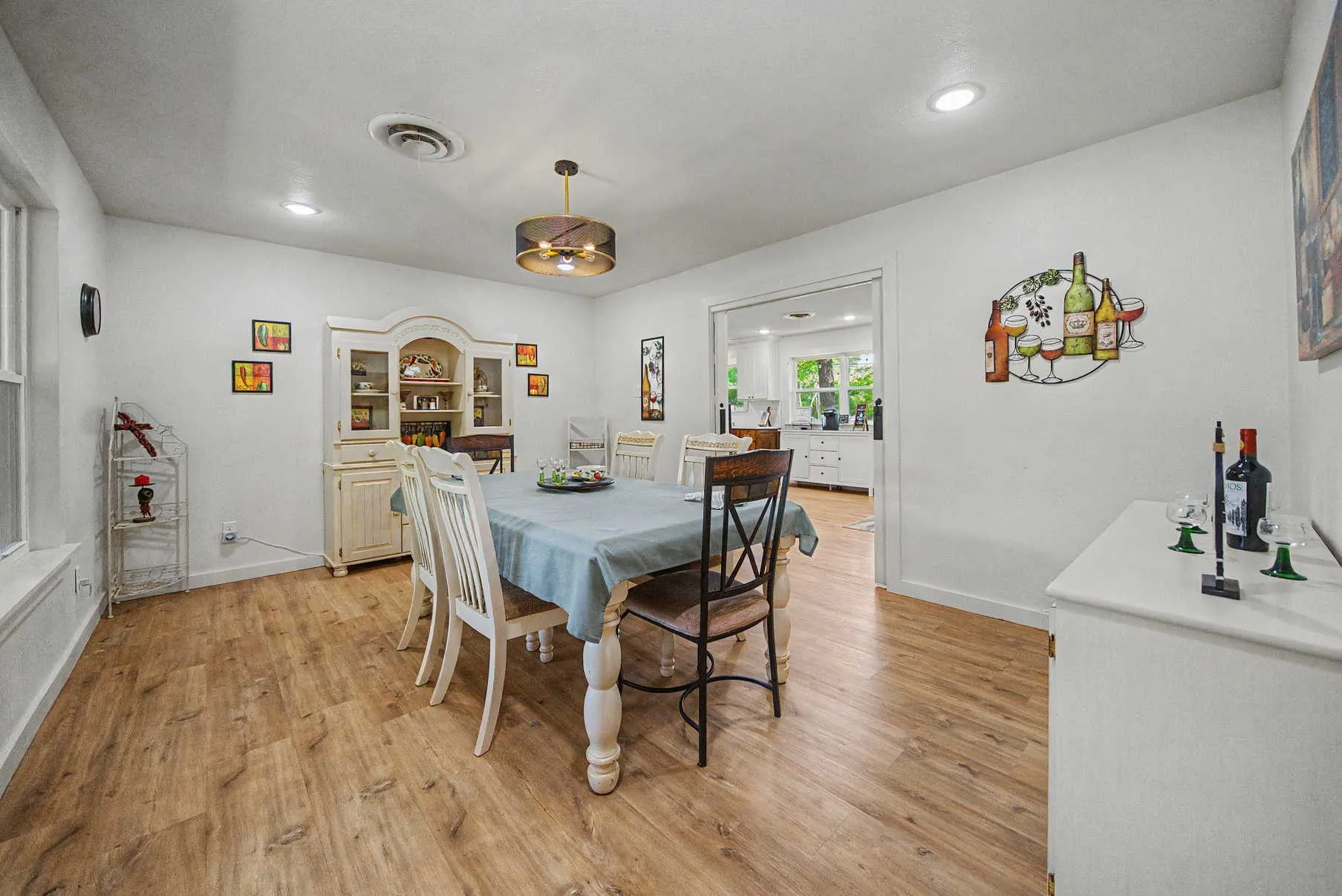 Single Family Residence For Sale in Palo Pinto County , 401 NW 32nd Street, Mineral Wells, Texas 76067, 3 Bedrooms, 2 Bathrooms, Garage spaces, 2,238 Sqft, built in 1963, Preowned, Price $320,000, mls#21240131, Real Estate Agent in Mineral Wells, Homes For Sale in Palo Pinto county, Homes For Sale in Mineral Wells, Realtor in Mineral Wells Texas, Real Estate Brokerage Independent Realty Texas, Luminita Cordes Realtor