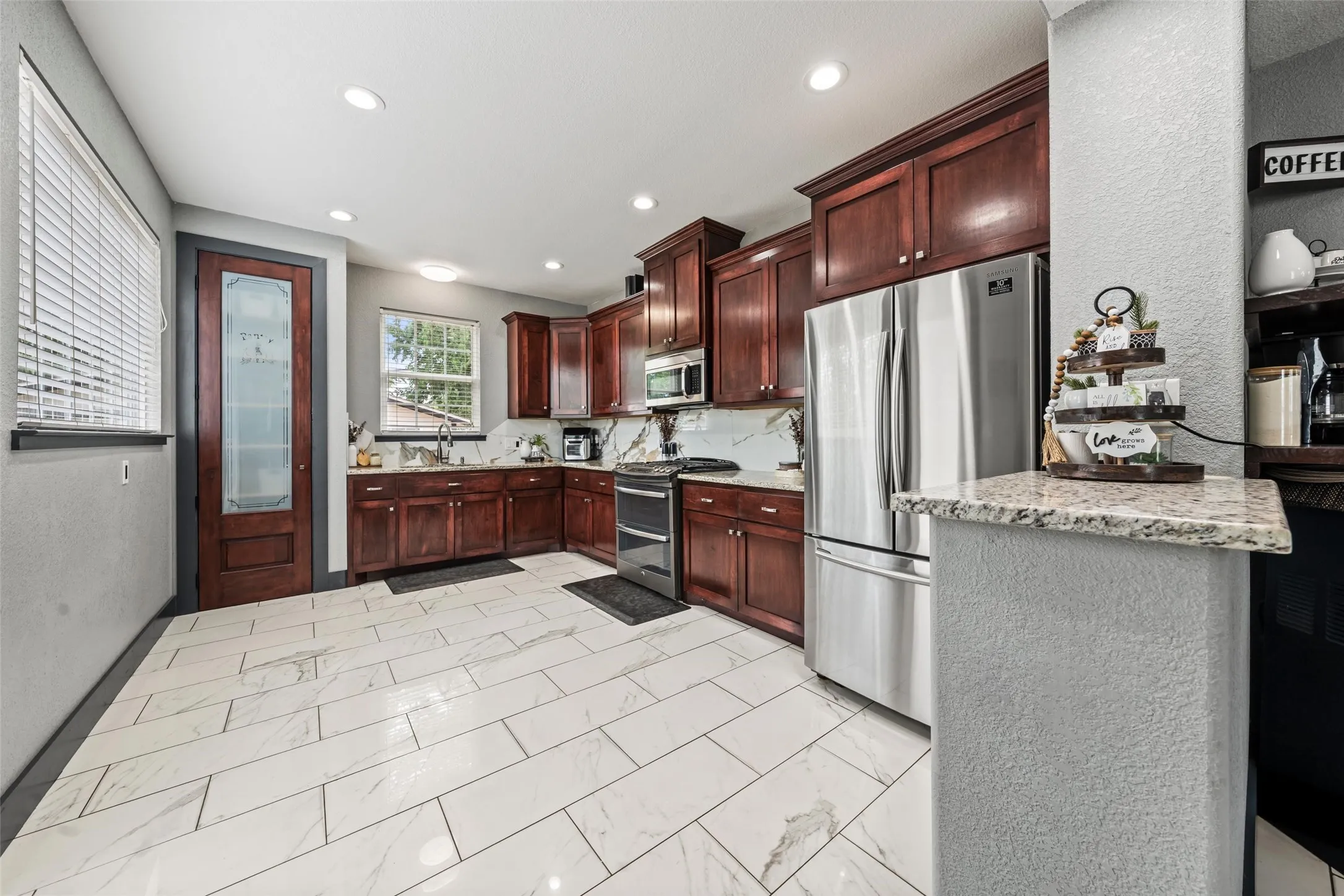 Single Family Residence For Sale in Mc Lennan County , 1205 N 17th Street, Waco, Texas 76707, 4 Bedroom, 3 Bathroom, Garage spaces, 1,795 Sqft, built in 1949, mls#21240111, Real Estate Agent in Waco, Homes For Sale in Mc Lennan county, Homes For Sale in Waco, Realtor in Waco Texas, Real Estate Brokerage Independent Realty Texas, Luminita Cordes Realtor