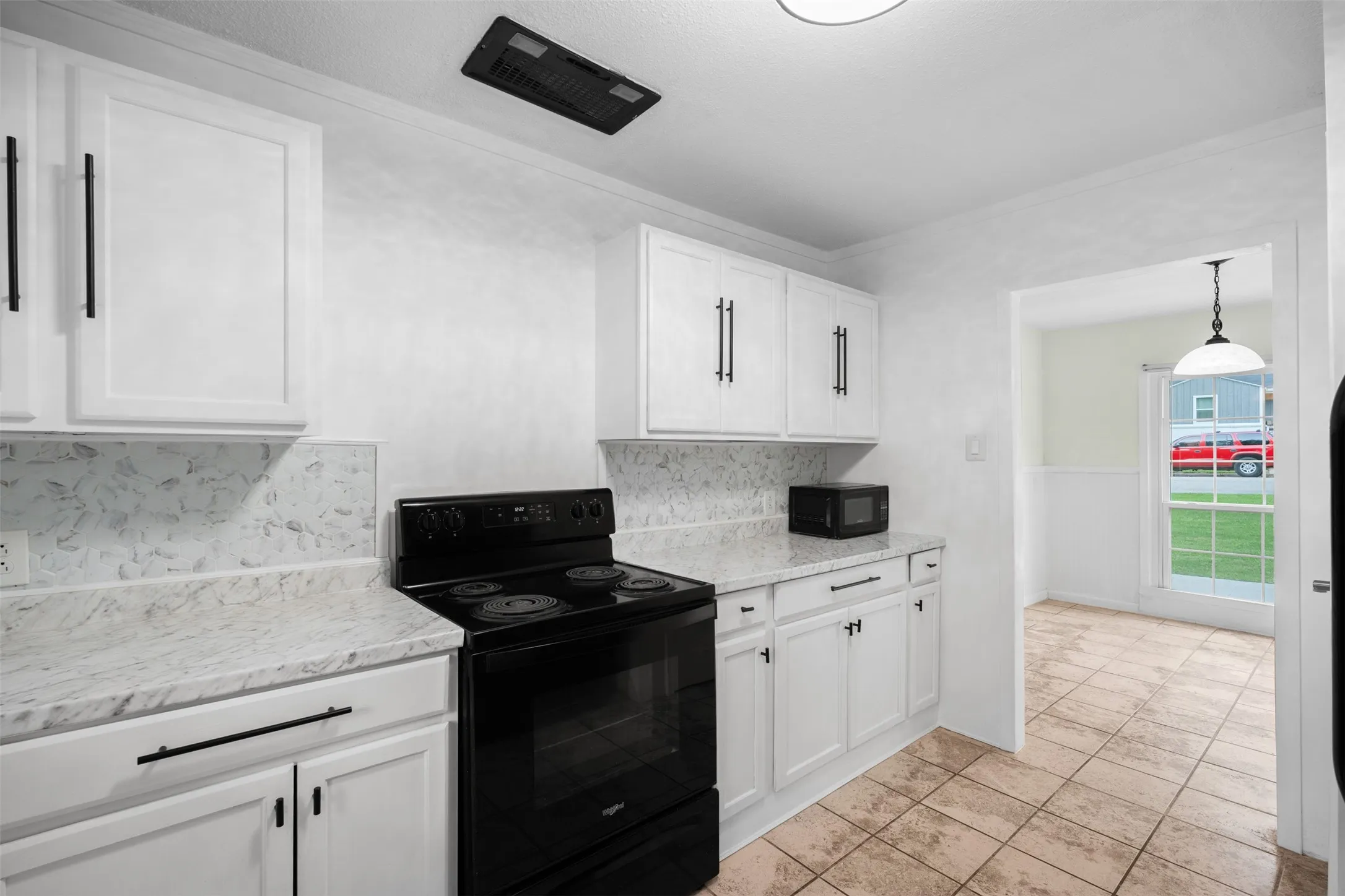 Single Family Residence For Sale in Tarrant County , 1800 Brook Hollow Drive, Fort Worth, Texas 76114, 3 Bedroom, 1 Bathroom, 1 Garage spaces, 1,251 Sqft, built in 1947, Price $245,000, mls#21240905, Real Estate Agent in Fort Worth, Homes For Sale in Tarrant county, Homes For Sale in Fort Worth, Realtor in Fort Worth Texas, Real Estate Brokerage Independent Realty Texas, Luminita Cordes Realtor