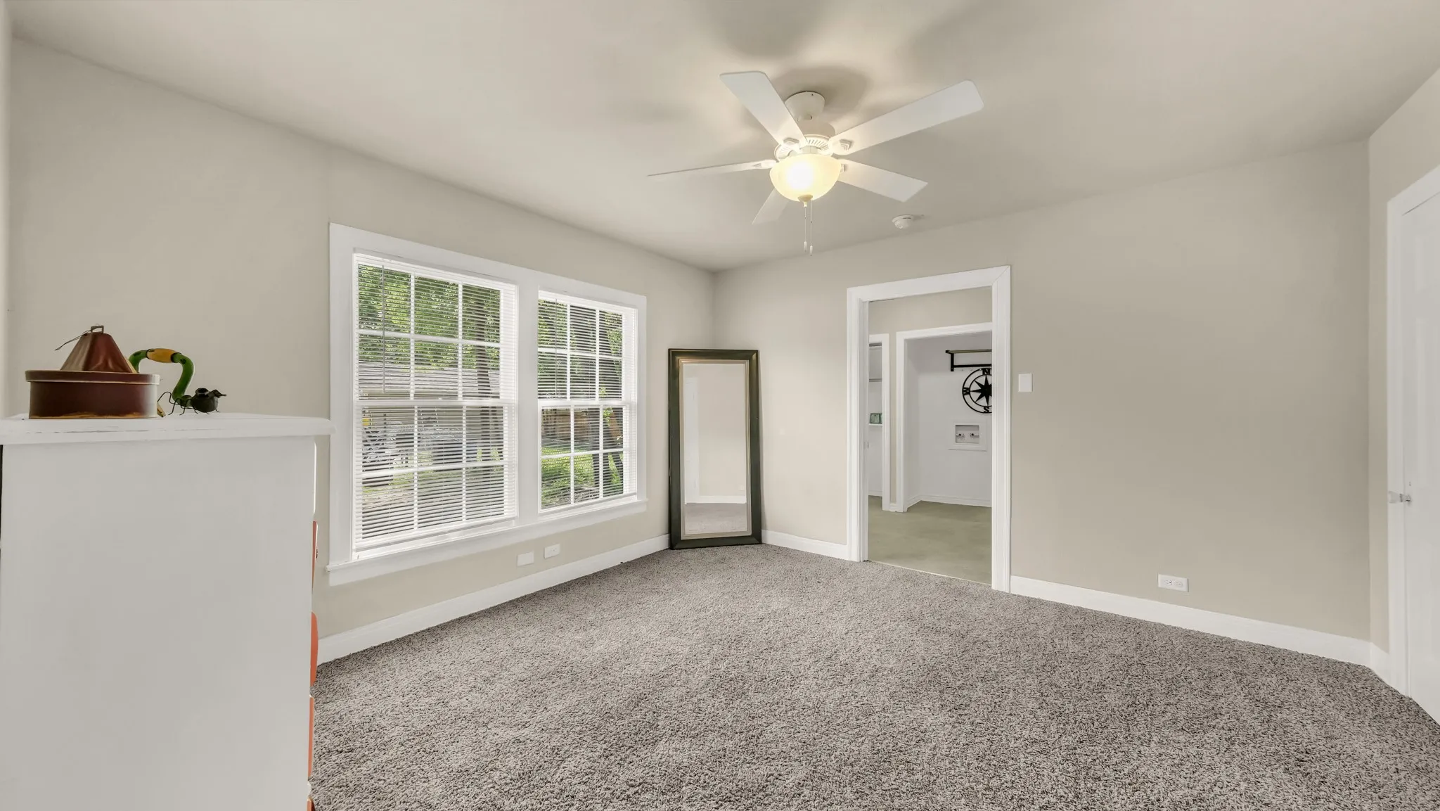 Single Family Residence For Sale in Palo Pinto County , 1715 N Oak Avenue, Mineral Wells, Texas 76067, 3 Bedroom, 2 Bathroom, 1 Garage spaces, 1,572 Sqft, built in 1940, mls#21240883, Real Estate Agent in Mineral Wells, Homes For Sale in Palo Pinto county, Homes For Sale in Mineral Wells, Realtor in Mineral Wells Texas, Real Estate Brokerage Independent Realty Texas, Luminita Cordes Realtor