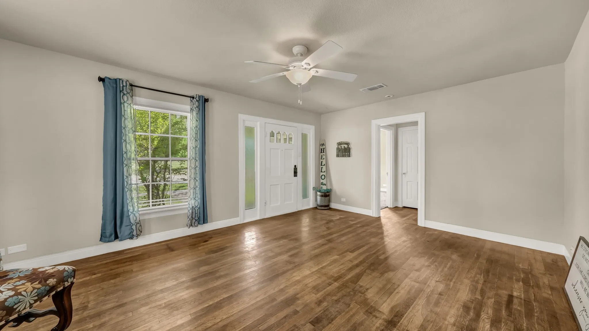 Single Family Residence For Sale in Palo Pinto County , 1715 N Oak Avenue, Mineral Wells, Texas 76067, 3 Bedroom, 2 Bathroom, 1 Garage spaces, 1,572 Sqft, built in 1940, mls#21240883, Real Estate Agent in Mineral Wells, Homes For Sale in Palo Pinto county, Homes For Sale in Mineral Wells, Realtor in Mineral Wells Texas, Real Estate Brokerage Independent Realty Texas, Luminita Cordes Realtor
