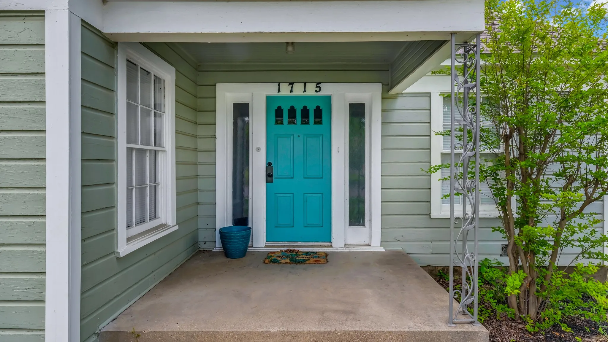 Single Family Residence For Sale in Palo Pinto County , 1715 N Oak Avenue, Mineral Wells, Texas 76067, 3 Bedroom, 2 Bathroom, 1 Garage spaces, 1,572 Sqft, built in 1940, mls#21240883, Real Estate Agent in Mineral Wells, Homes For Sale in Palo Pinto county, Homes For Sale in Mineral Wells, Realtor in Mineral Wells Texas, Real Estate Brokerage Independent Realty Texas, Luminita Cordes Realtor
