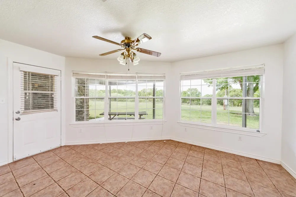 Single Family Residence For Sale in Montague County , 4316 Leona Road, Bowie, Texas 76230, 3 Bedroom, 2 Bathroom, Garage spaces, 1,860 Sqft, built in 1994, mls#21239624, Real Estate Agent in Bowie, Homes For Sale in Montague county, Homes For Sale in Bowie, Realtor in Bowie Texas, Real Estate Brokerage Independent Realty Texas, Luminita Cordes Realtor