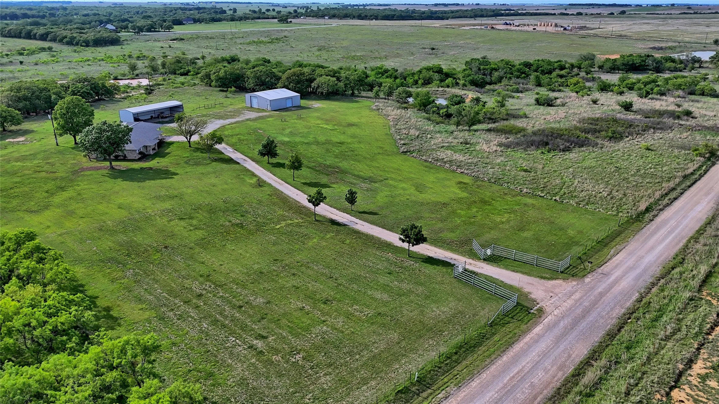 Single Family Residence For Sale in Montague County , 4316 Leona Road, Bowie, Texas 76230, 3 Bedroom, 2 Bathroom, Garage spaces, 1,860 Sqft, built in 1994, mls#21239624, Real Estate Agent in Bowie, Homes For Sale in Montague county, Homes For Sale in Bowie, Realtor in Bowie Texas, Real Estate Brokerage Independent Realty Texas, Luminita Cordes Realtor