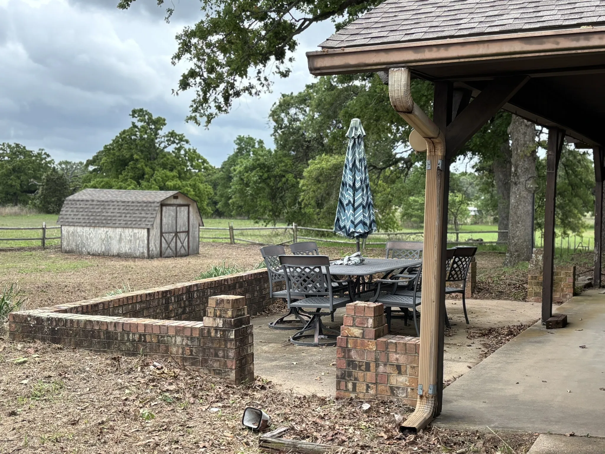 Single Family Residence For Sale in Henderson County , 14070 County Road 3520, Brownsboro, Texas 75756, 3 Bedroom, 2 Bathroom, Garage spaces, 2,798 Sqft, built in 1981, Preowned, mls#21239652, Real Estate Agent in Brownsboro, Homes For Sale in Henderson county, Homes For Sale in Brownsboro, Realtor in Brownsboro Texas, Real Estate Brokerage Independent Realty Texas, Luminita Cordes Realtor