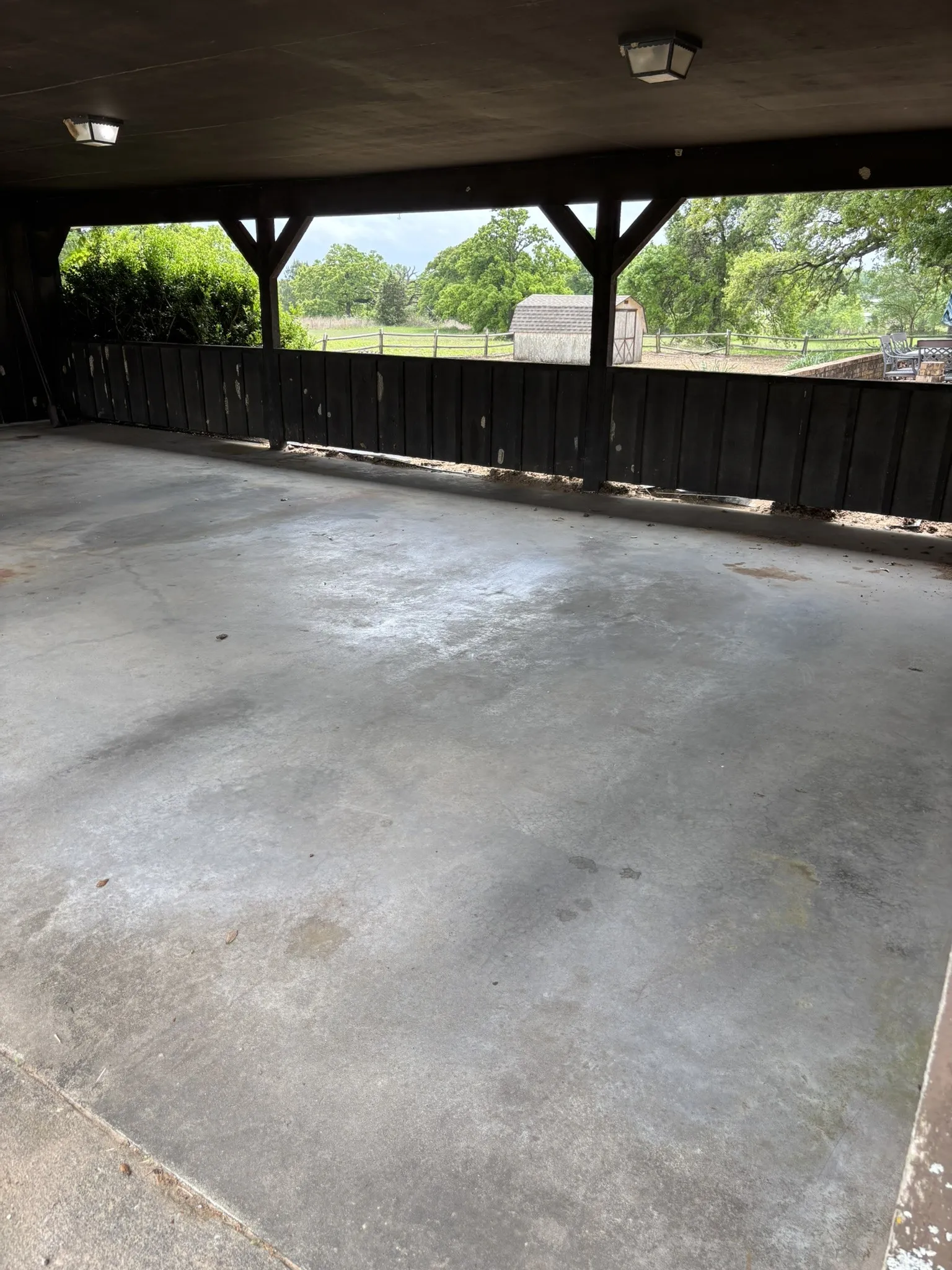 Single Family Residence For Sale in Henderson County , 14070 County Road 3520, Brownsboro, Texas 75756, 3 Bedroom, 2 Bathroom, Garage spaces, 2,798 Sqft, built in 1981, Preowned, mls#21239652, Real Estate Agent in Brownsboro, Homes For Sale in Henderson county, Homes For Sale in Brownsboro, Realtor in Brownsboro Texas, Real Estate Brokerage Independent Realty Texas, Luminita Cordes Realtor